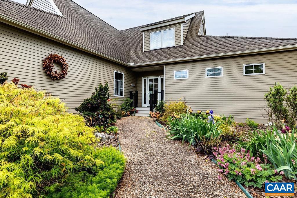 1038 STONEY CREEK EAST