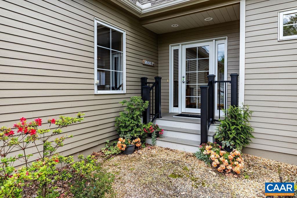 1038 STONEY CREEK EAST