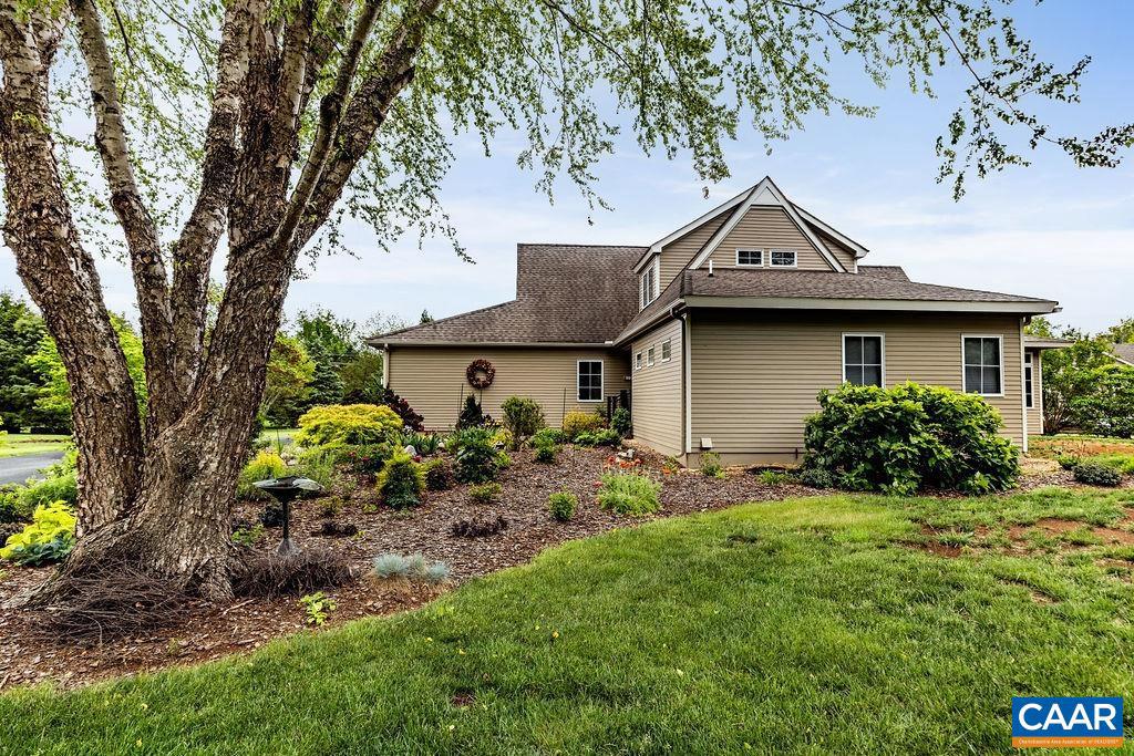 1038 STONEY CREEK EAST