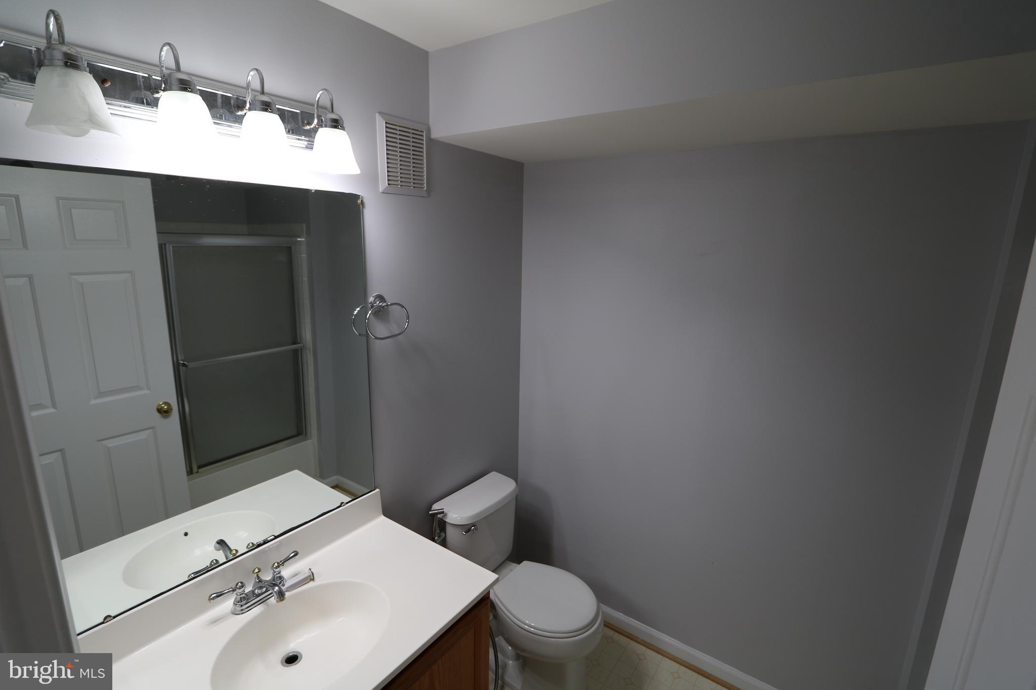 SOUTH MEADOWS - Residential Lease