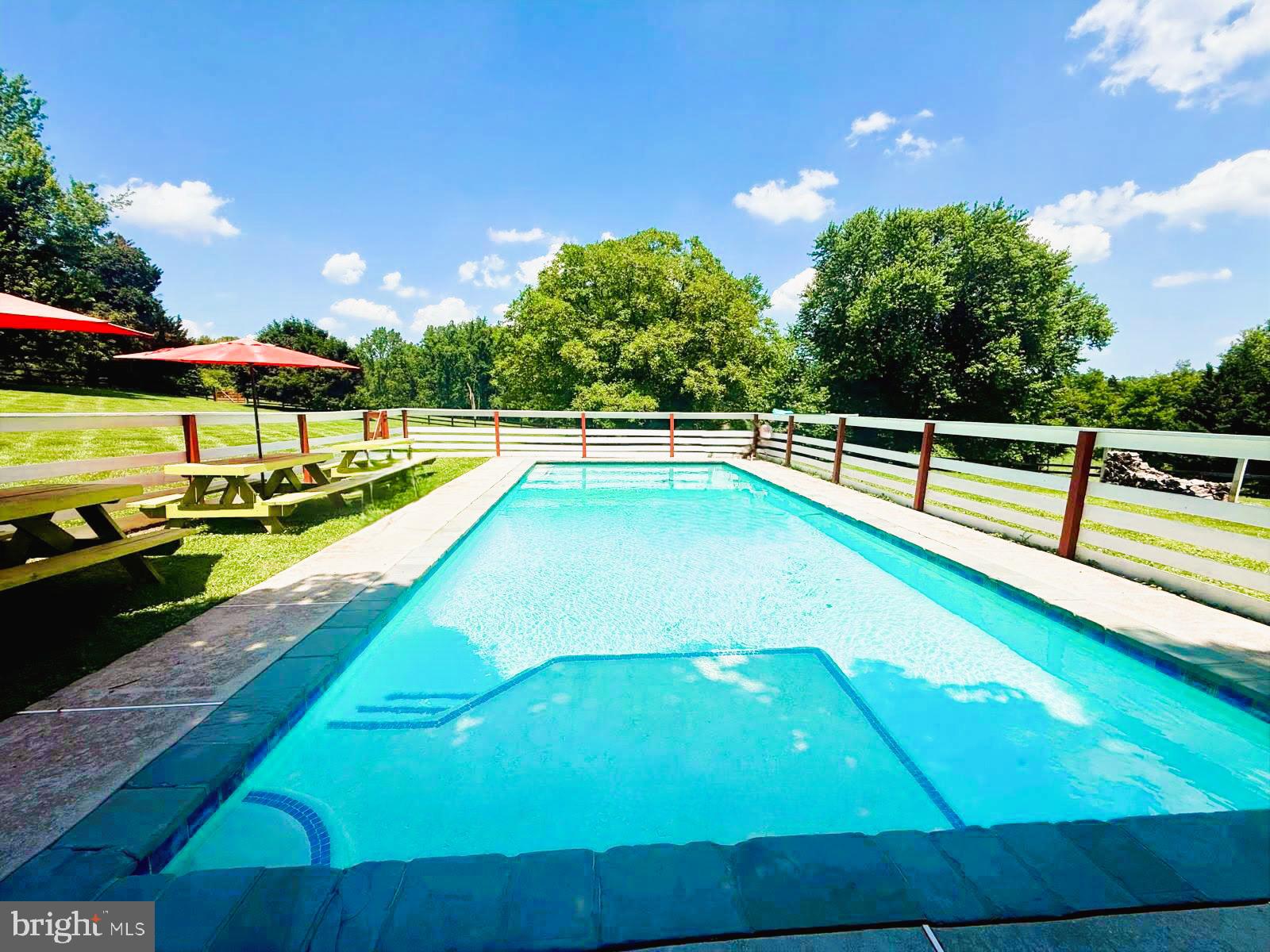 BLENHEIM MANOR - Residential