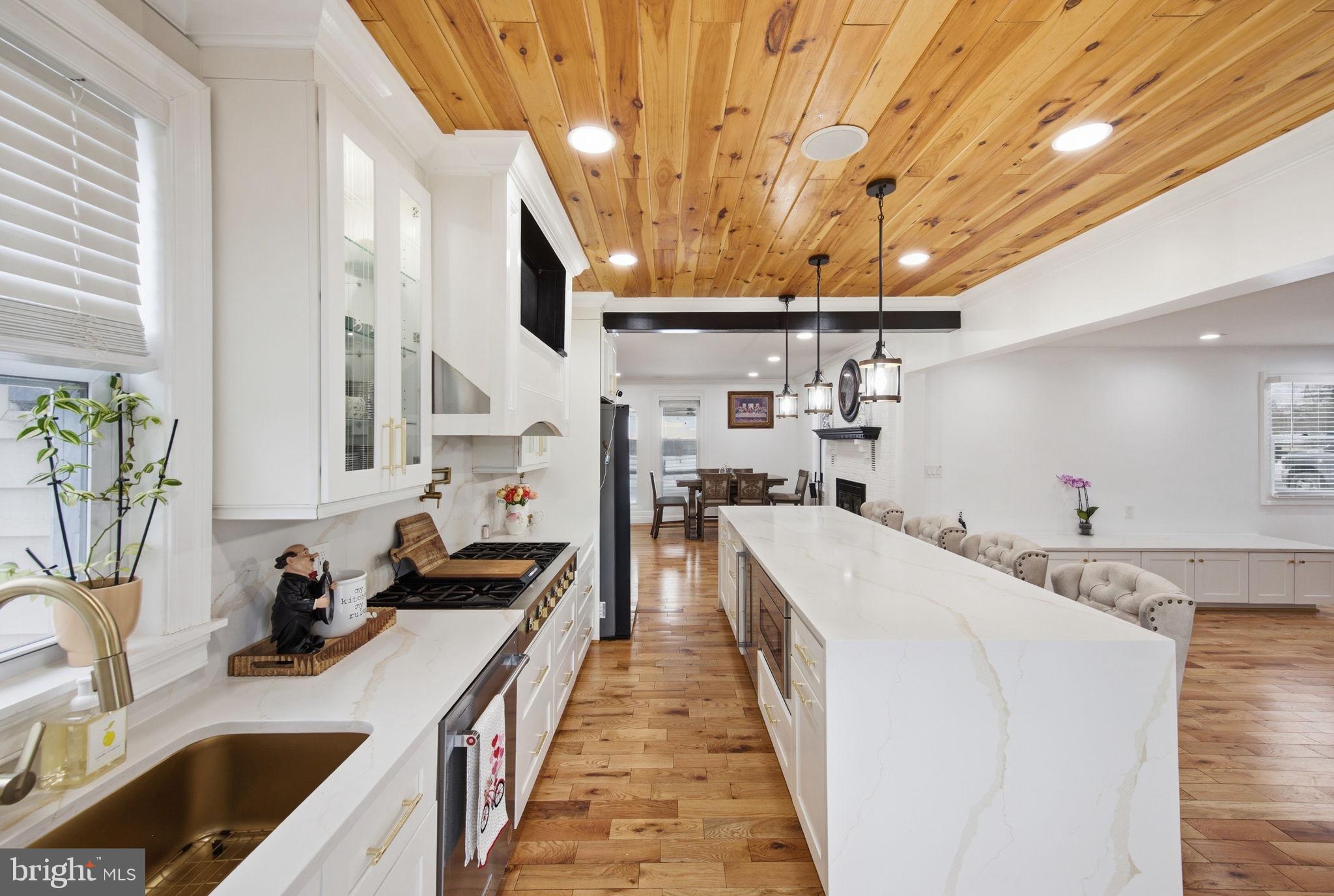 BLENHEIM MANOR - Residential