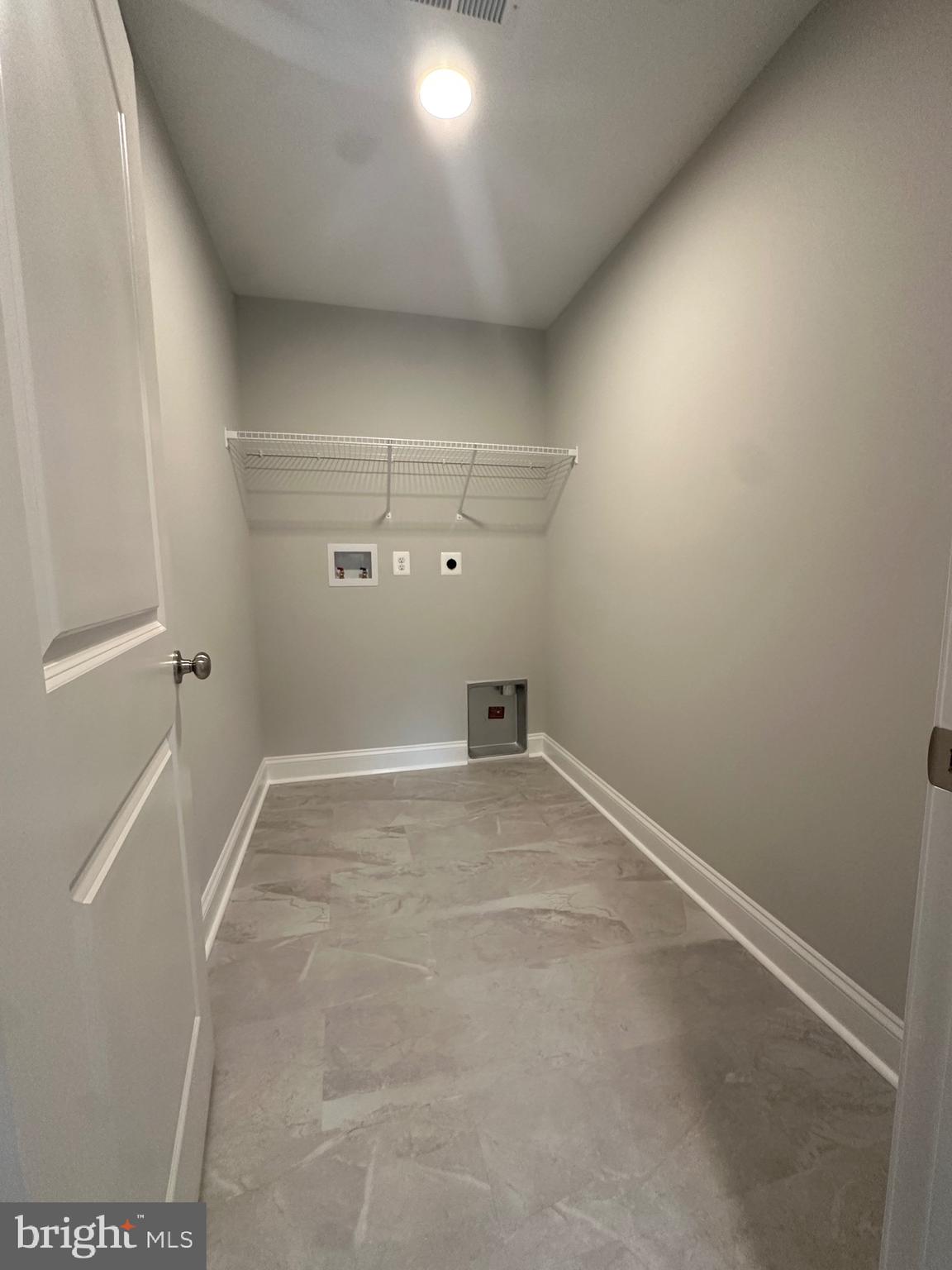 HIDDEN VIEW - Residential