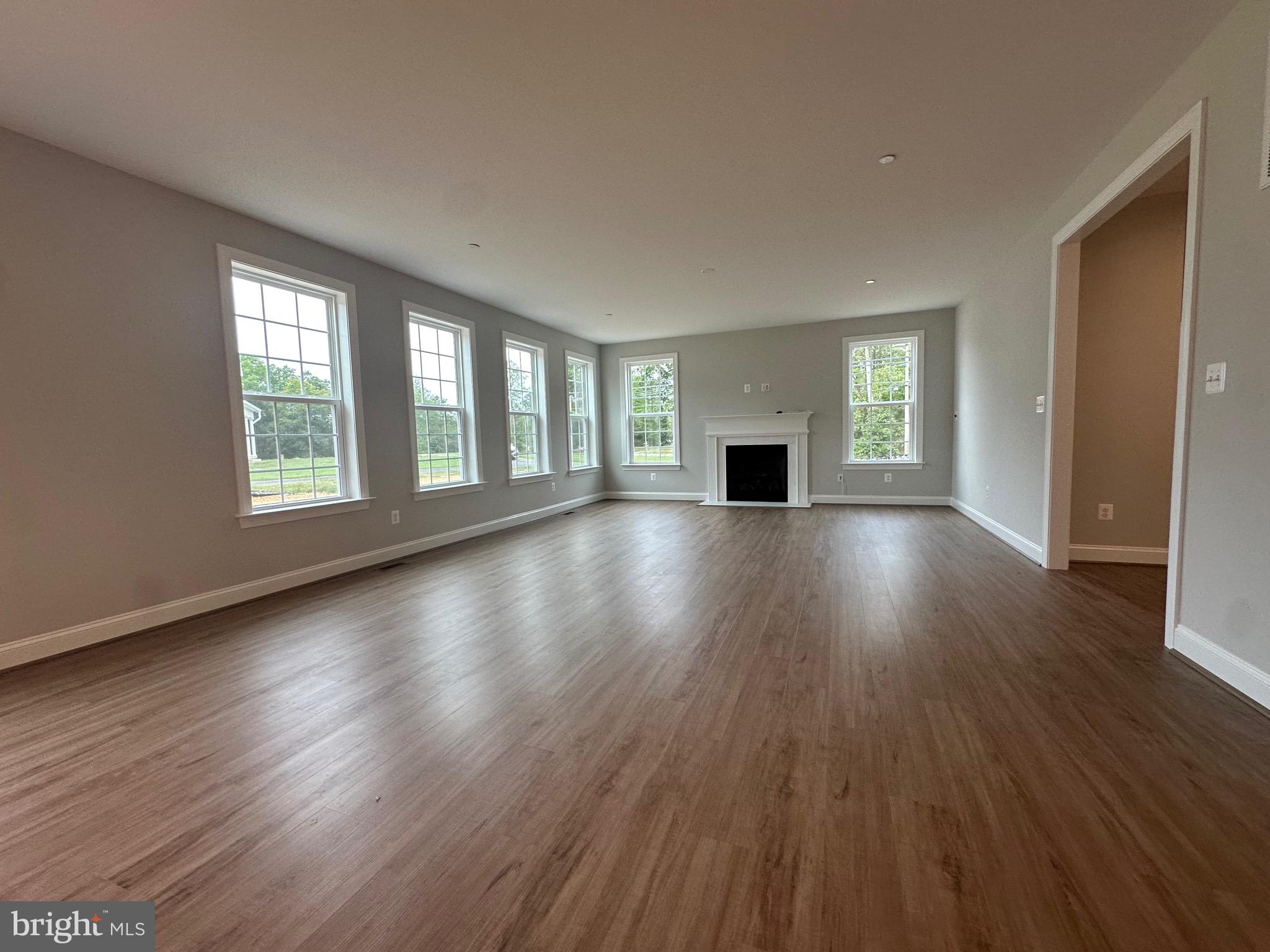 HIDDEN VIEW - Residential