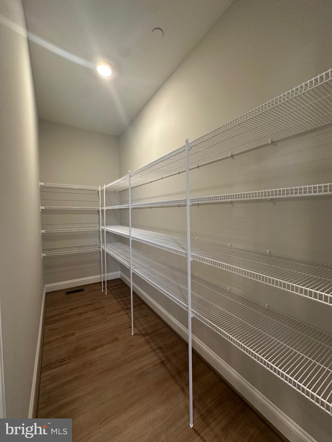 HIDDEN VIEW - Residential