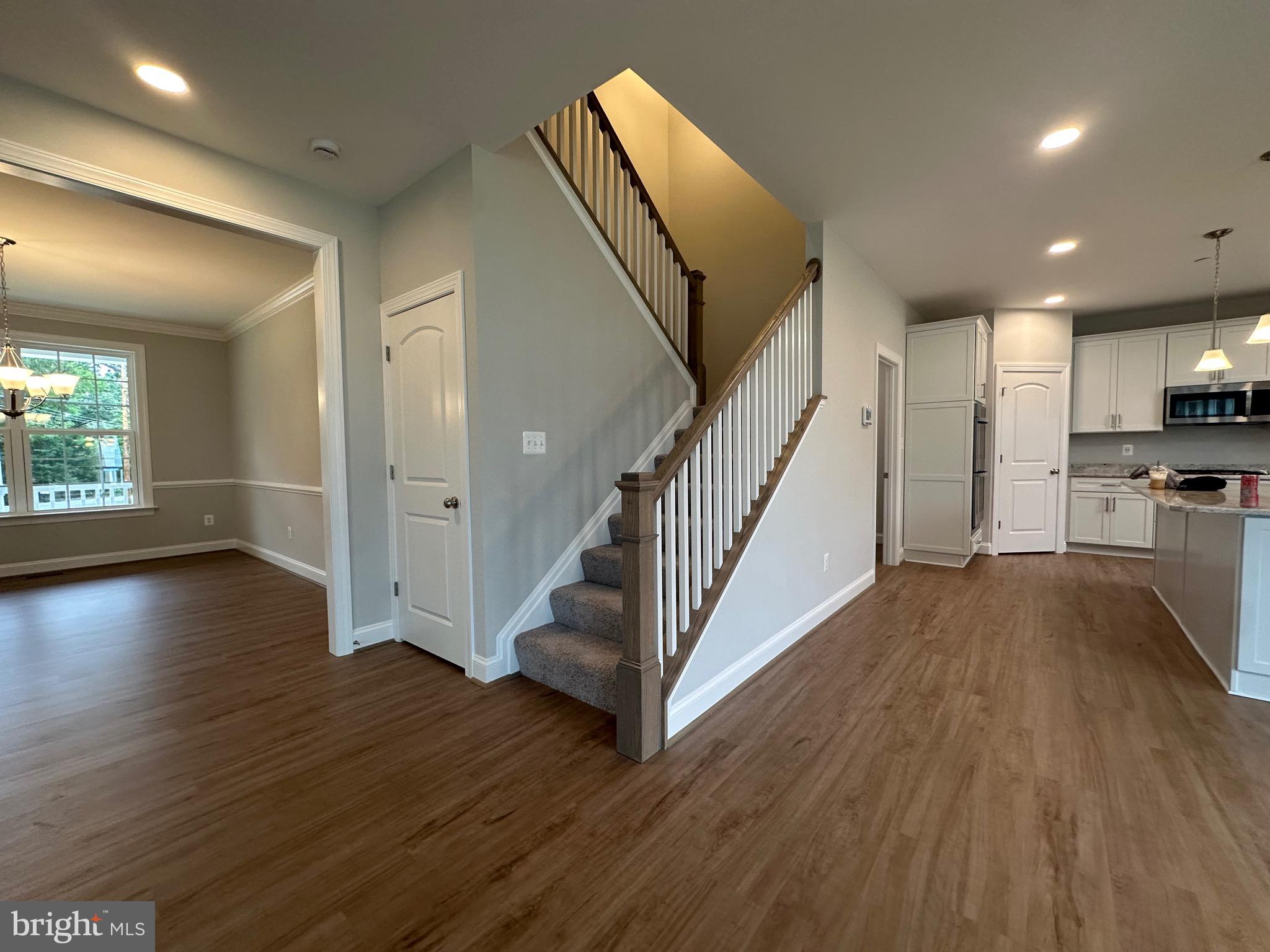 HIDDEN VIEW - Residential