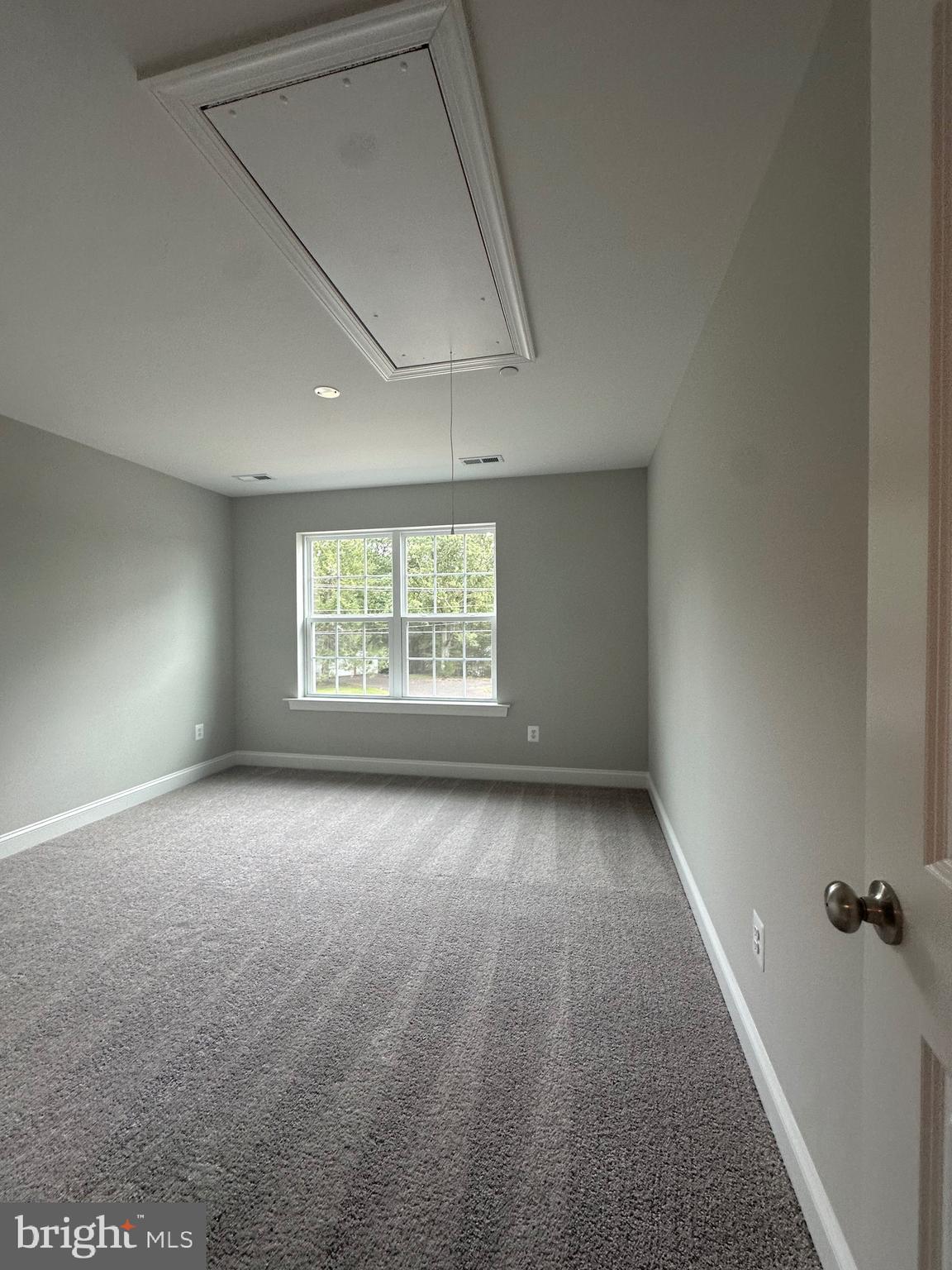 HIDDEN VIEW - Residential