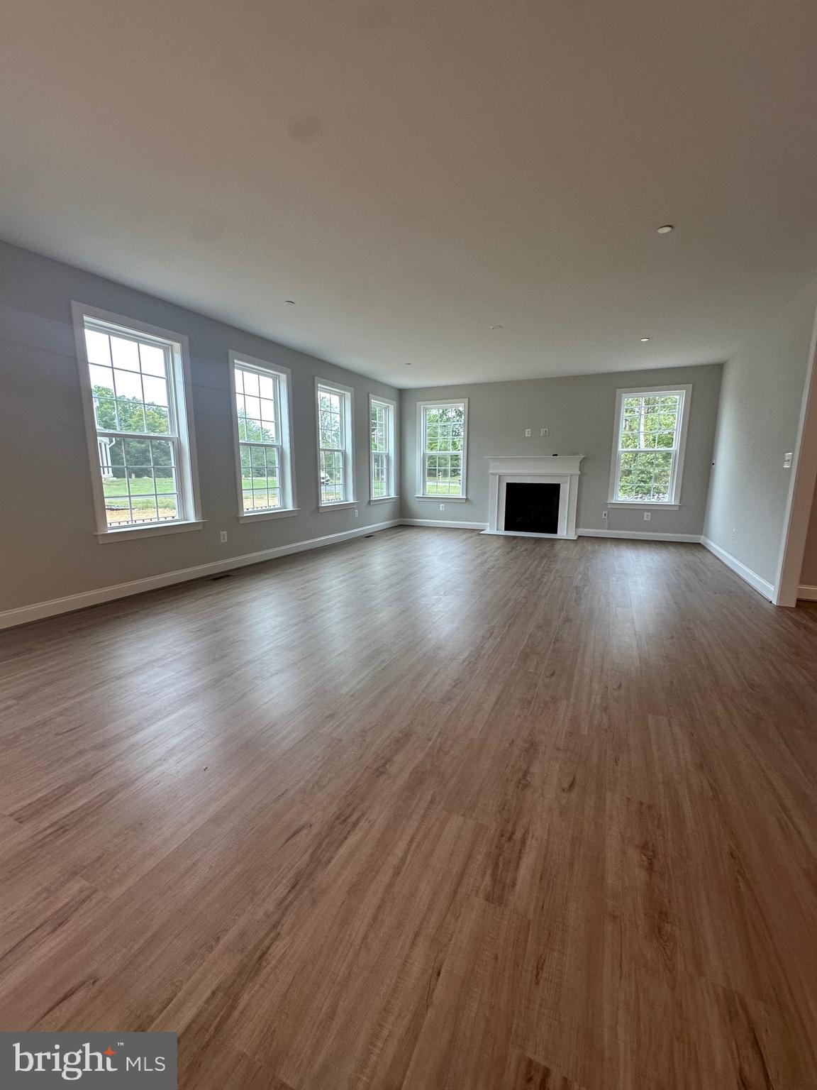 HIDDEN VIEW - Residential