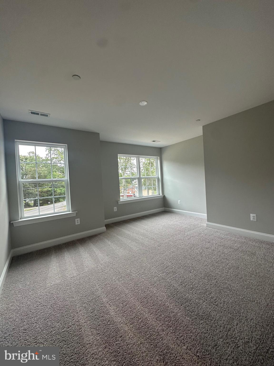 HIDDEN VIEW - Residential