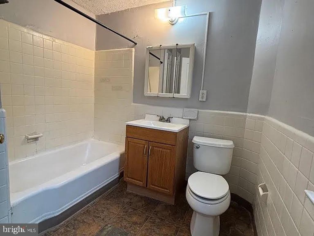 Photo of 17 S Rodney Drive, WILMINGTON, DE 19809 (MLS # DENC2092368)