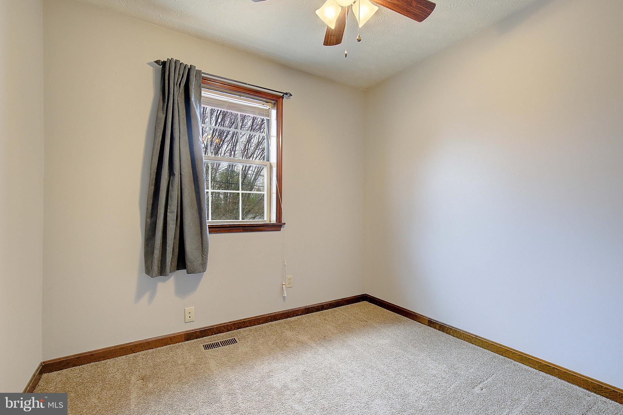 GREENVIEW VILLAGE - Residential