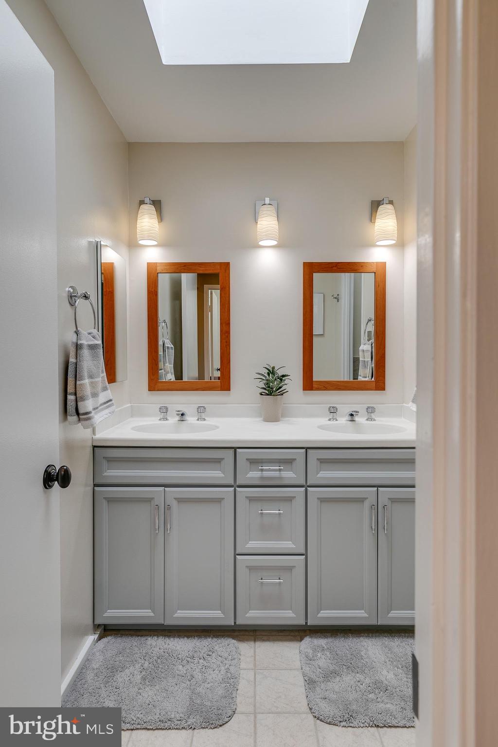 PHILADELPHIA - Residential