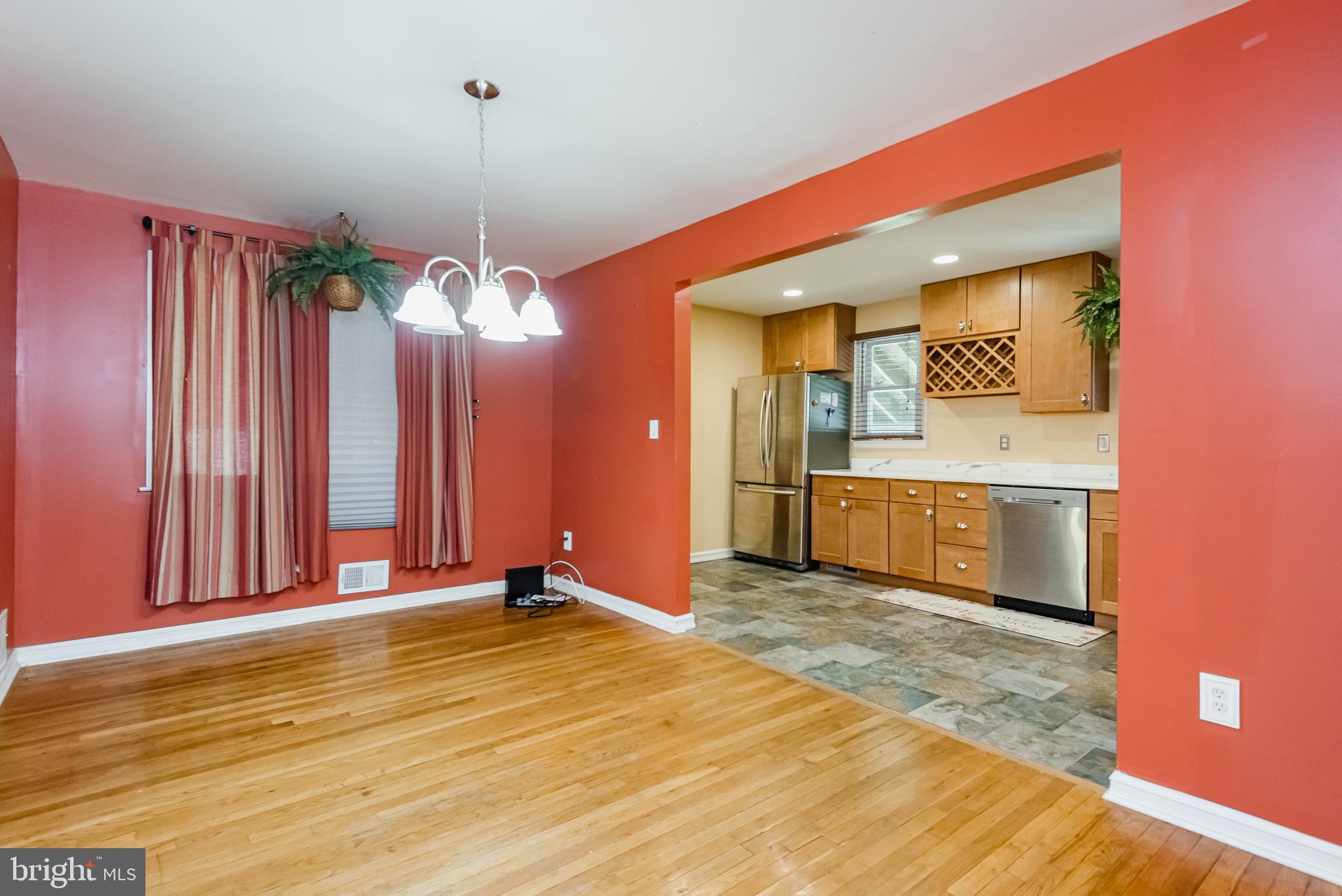 HOLLAND HILL - Residential