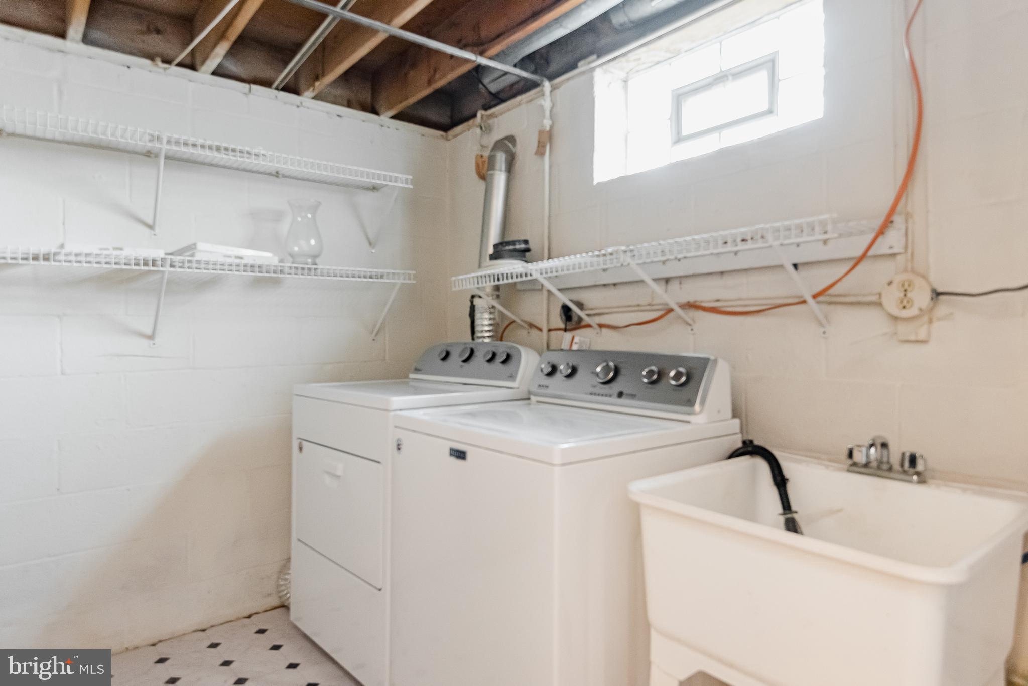 HOLLAND HILL - Residential