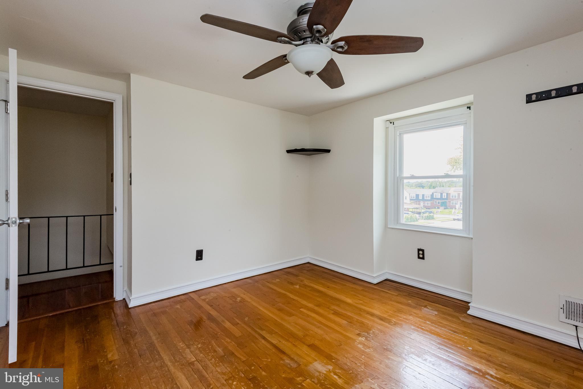 HOLLAND HILL - Residential