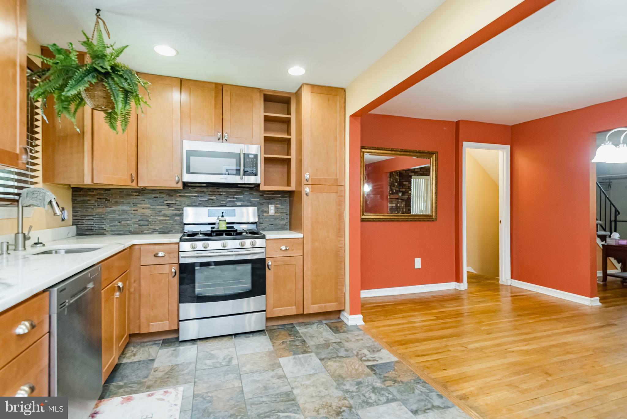 HOLLAND HILL - Residential