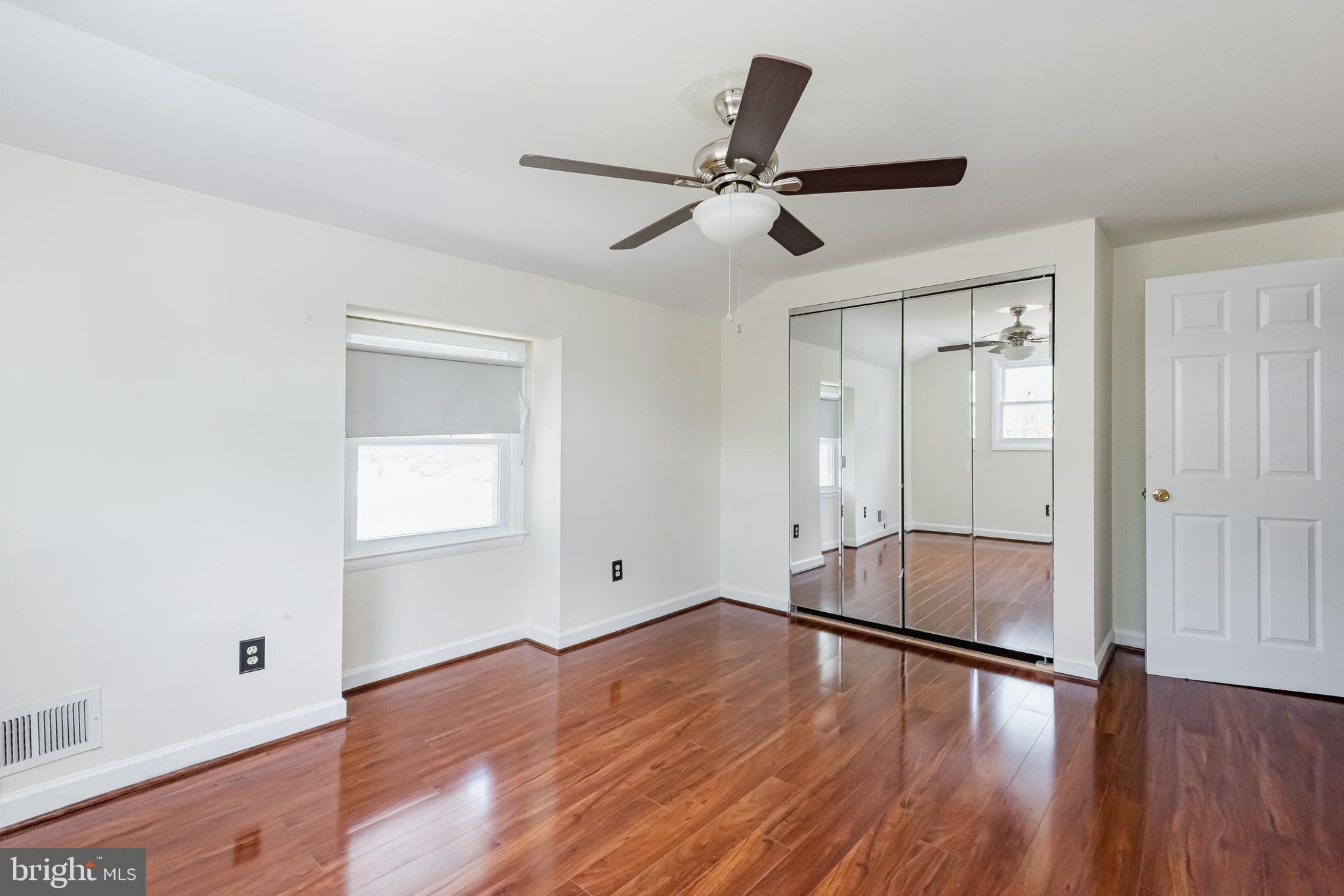 HOLLAND HILL - Residential