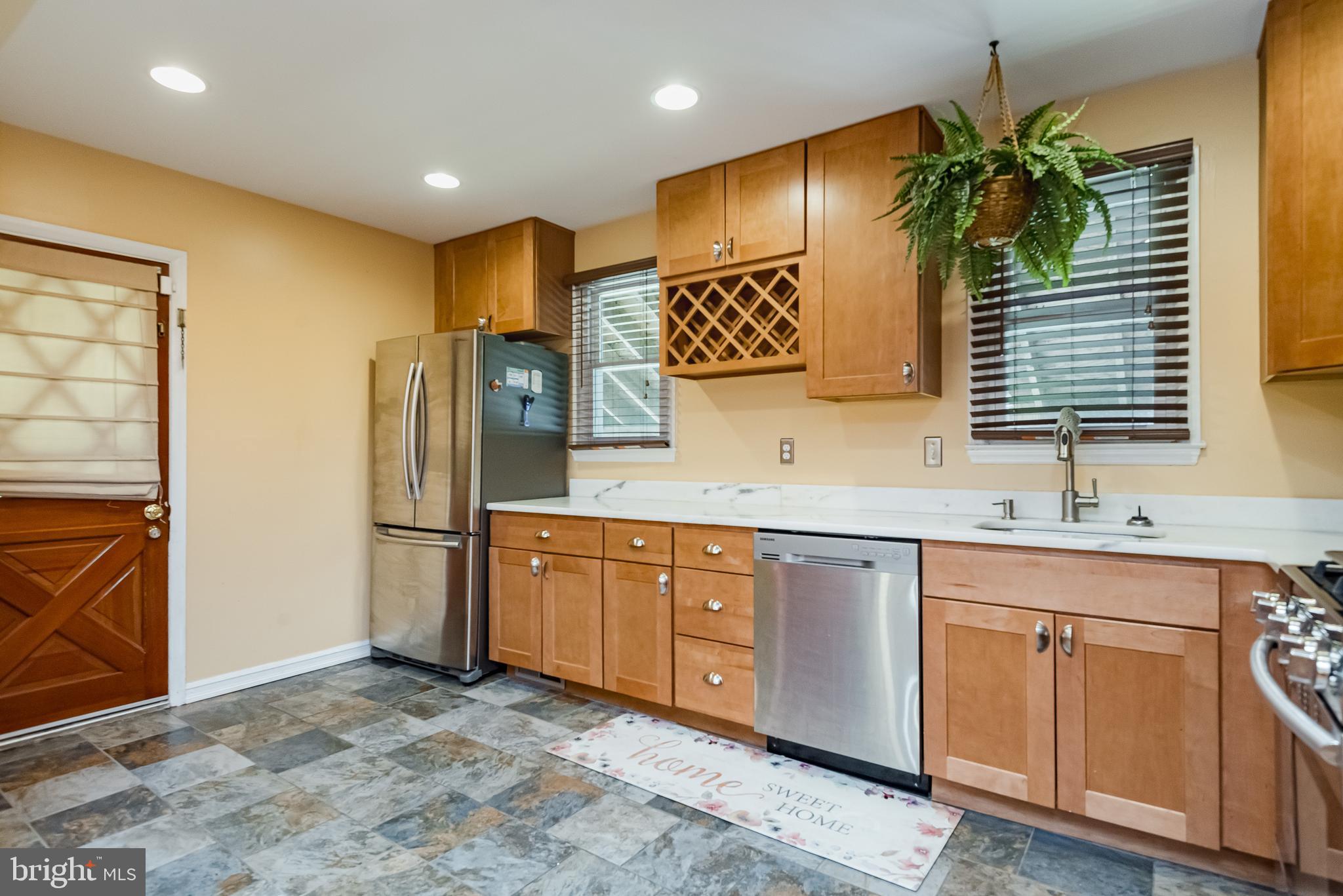 HOLLAND HILL - Residential