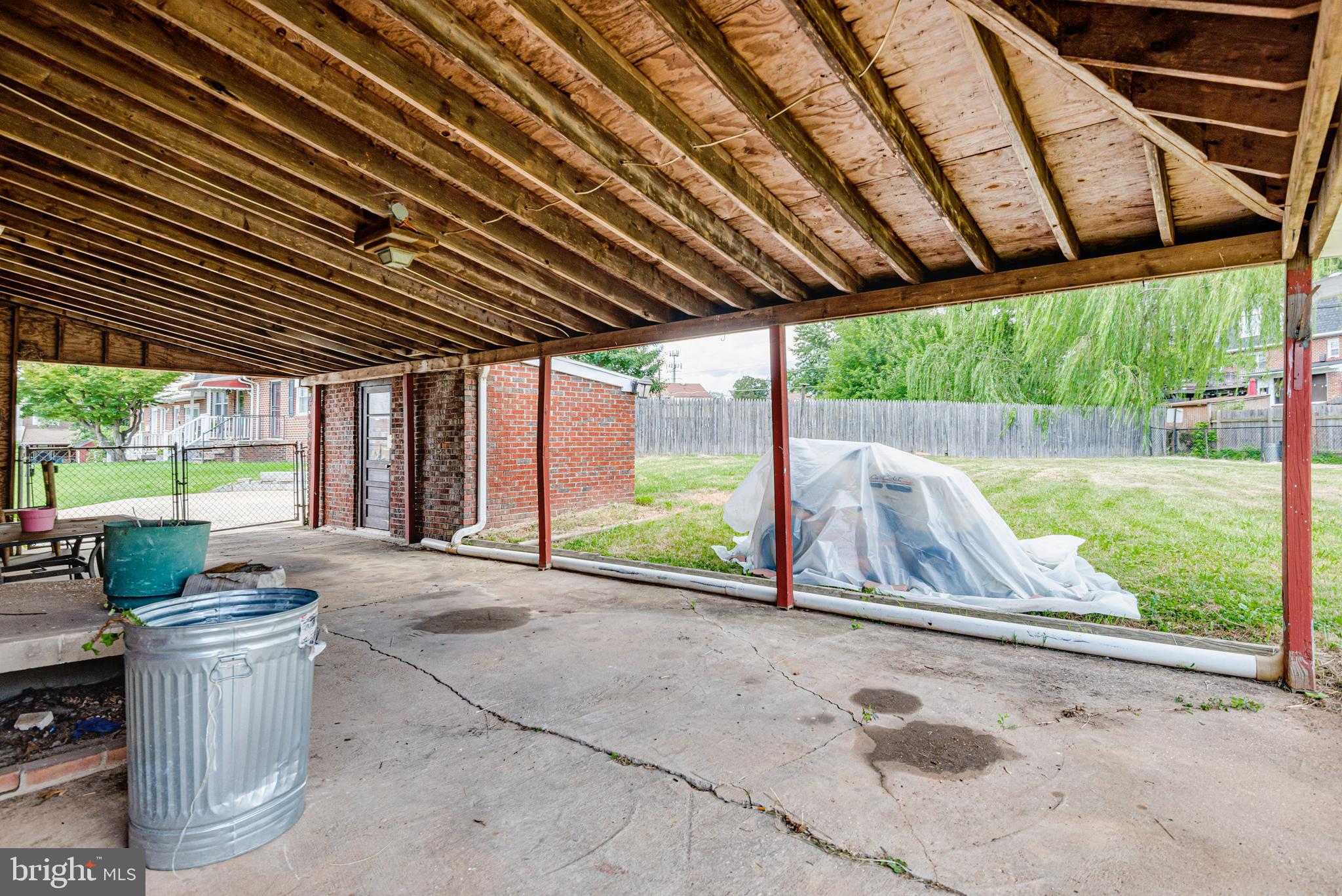 HOLLAND HILL - Residential