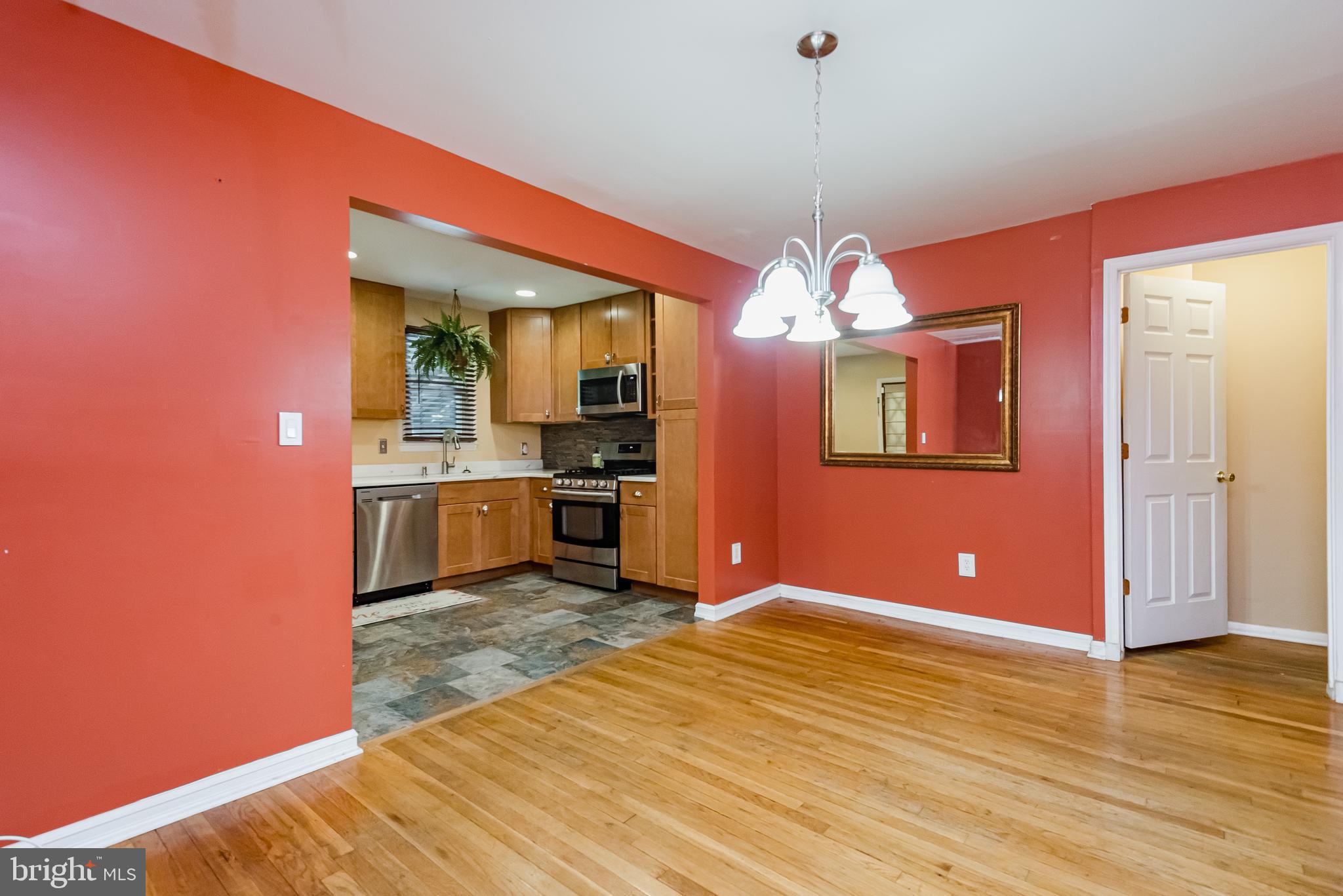 HOLLAND HILL - Residential