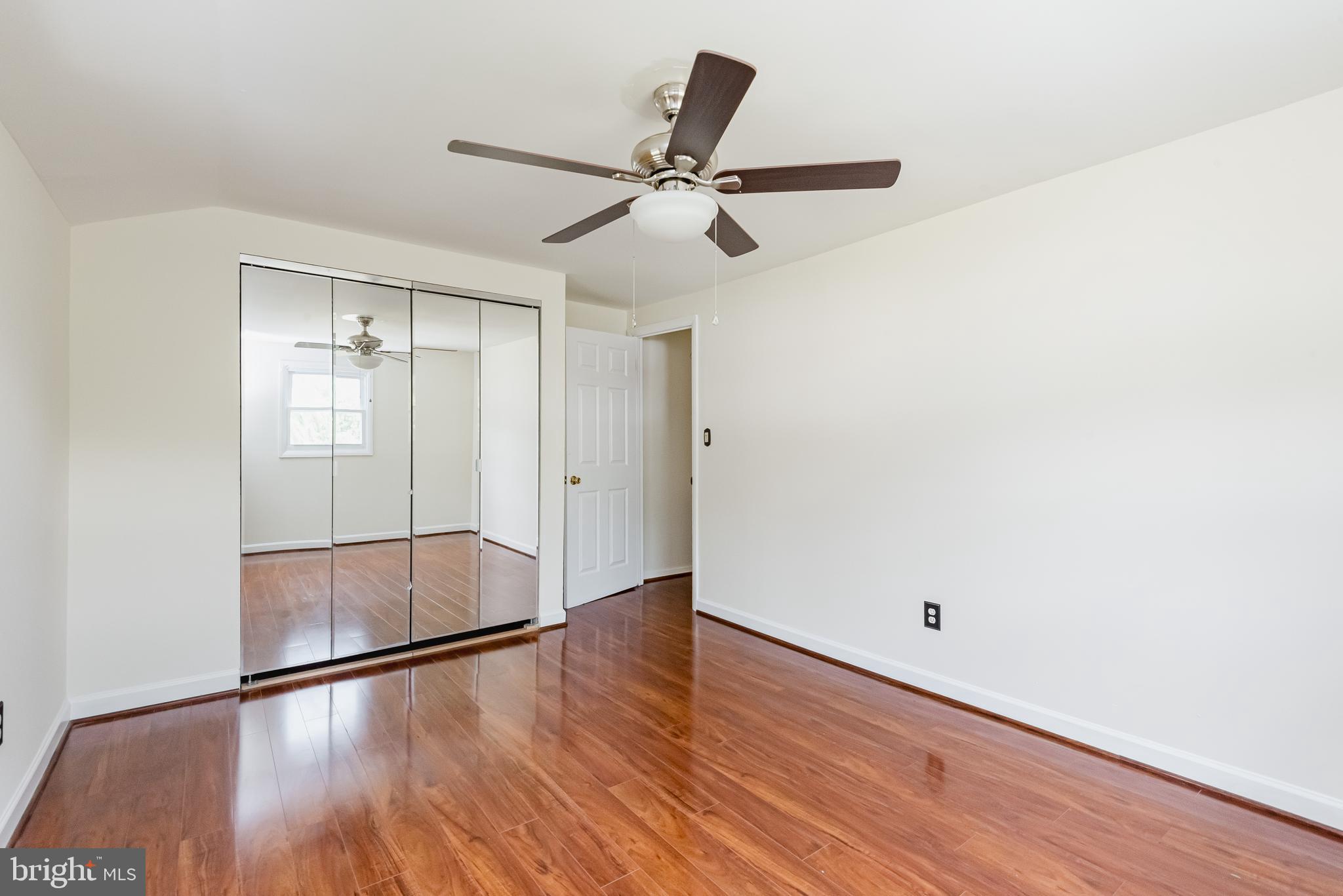 HOLLAND HILL - Residential