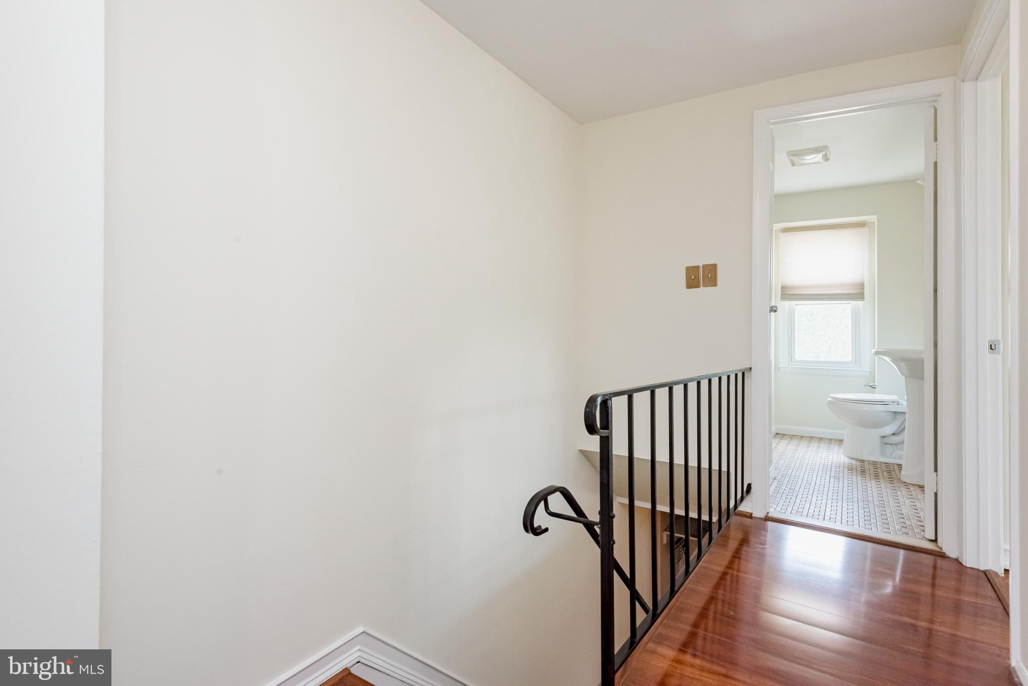 HOLLAND HILL - Residential