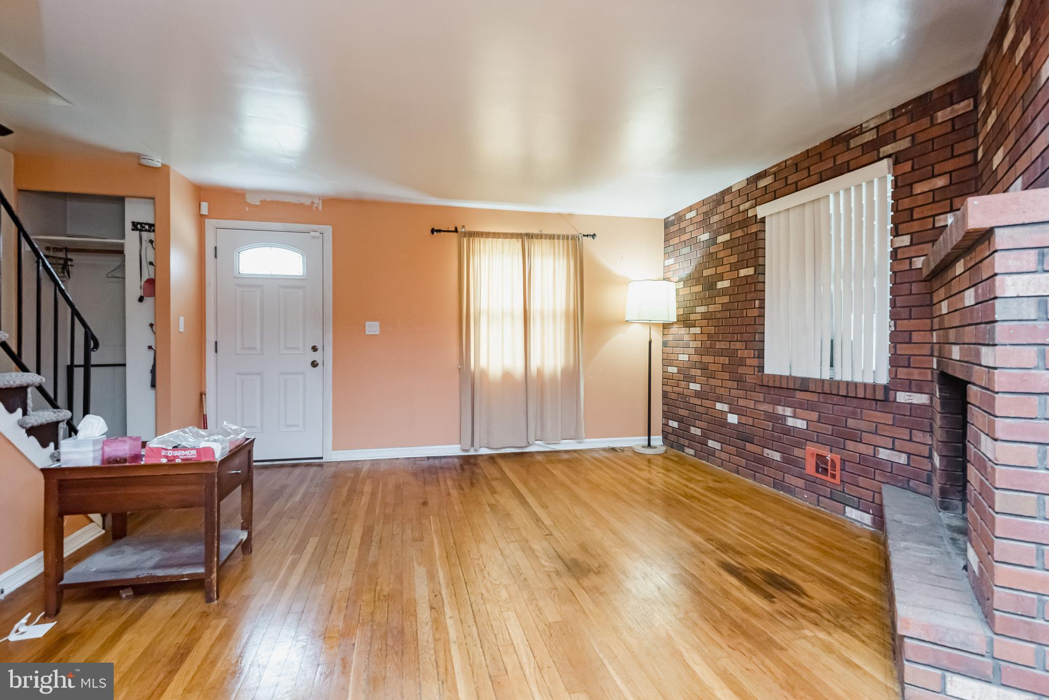 HOLLAND HILL - Residential