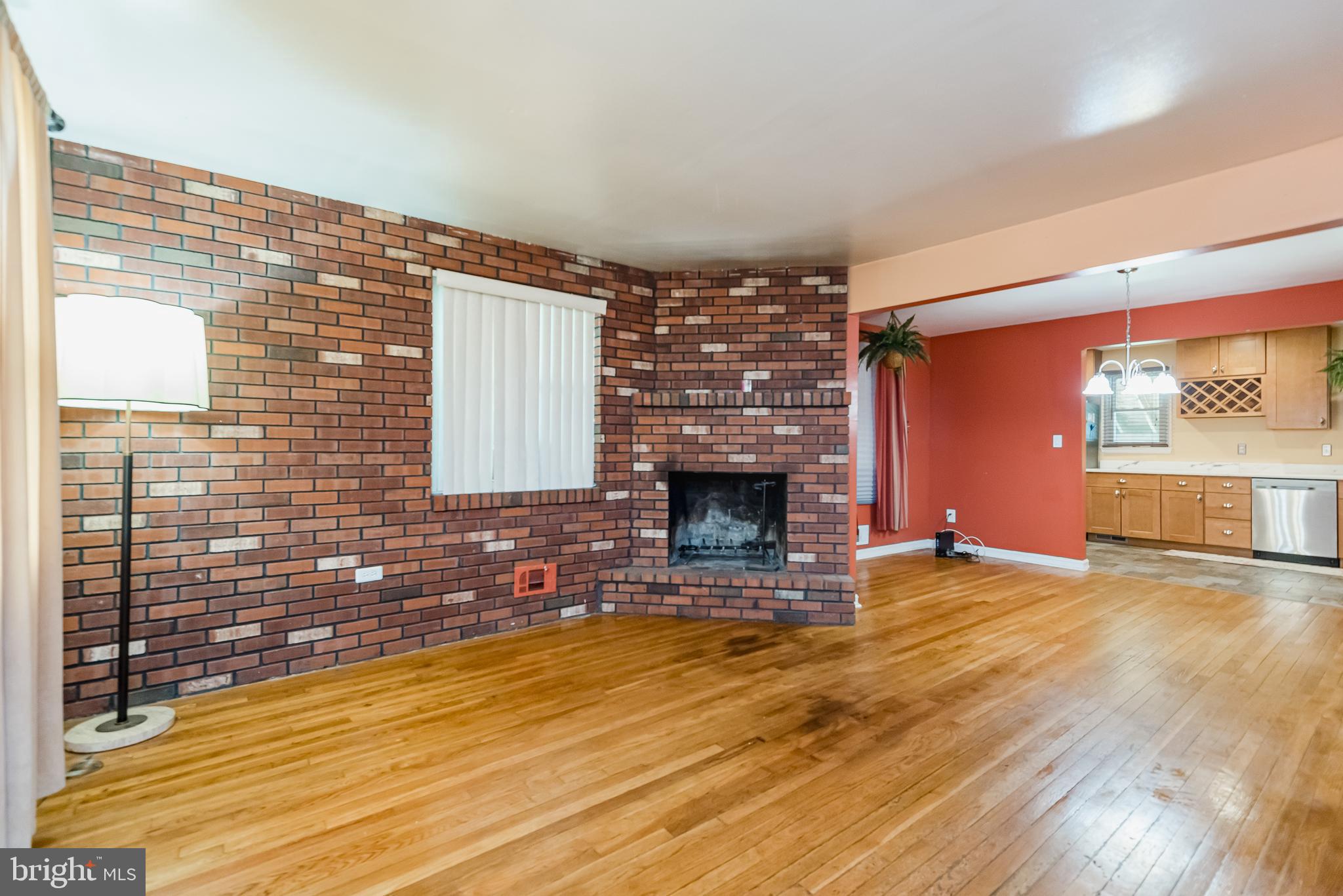 HOLLAND HILL - Residential