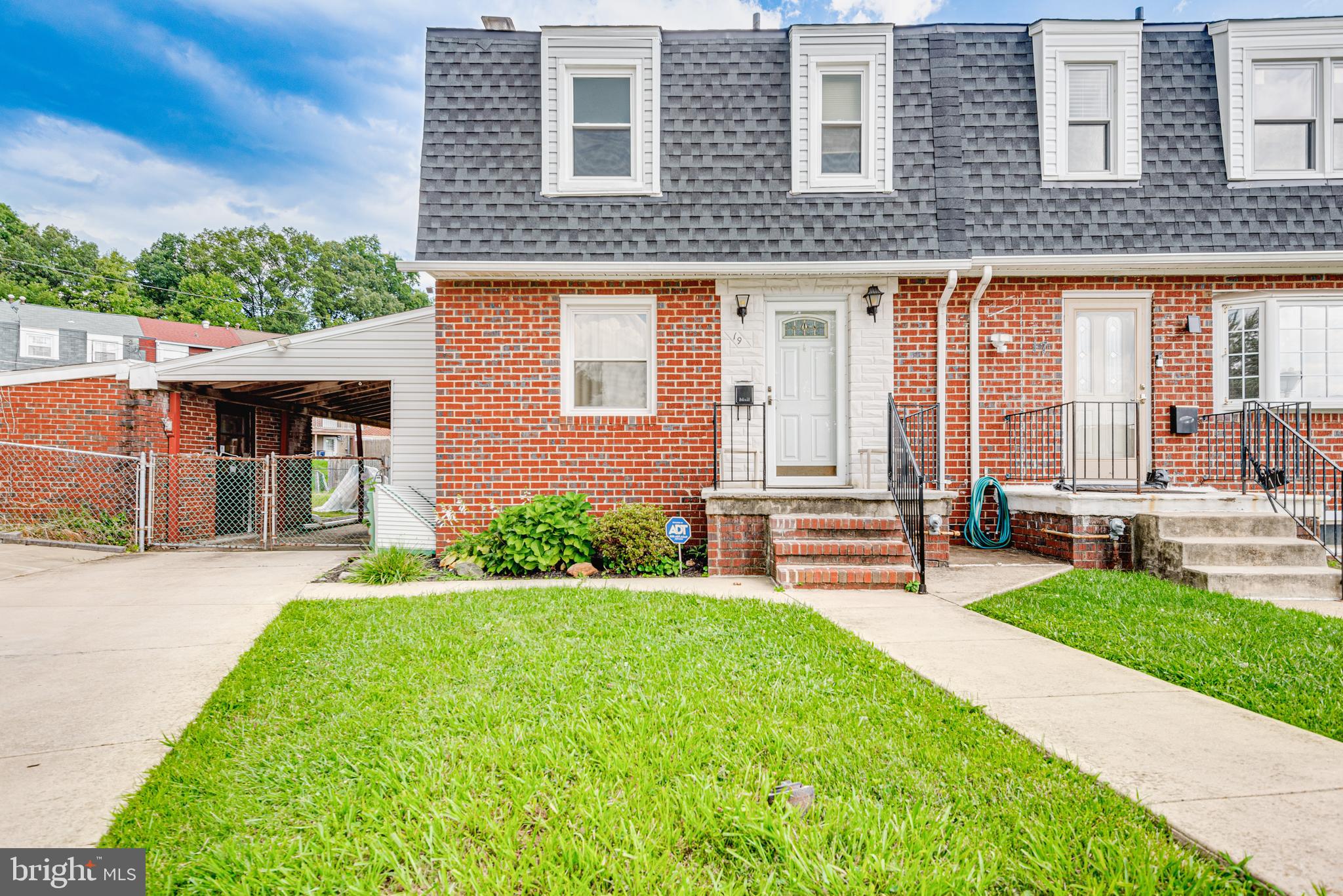 HOLLAND HILL - Residential