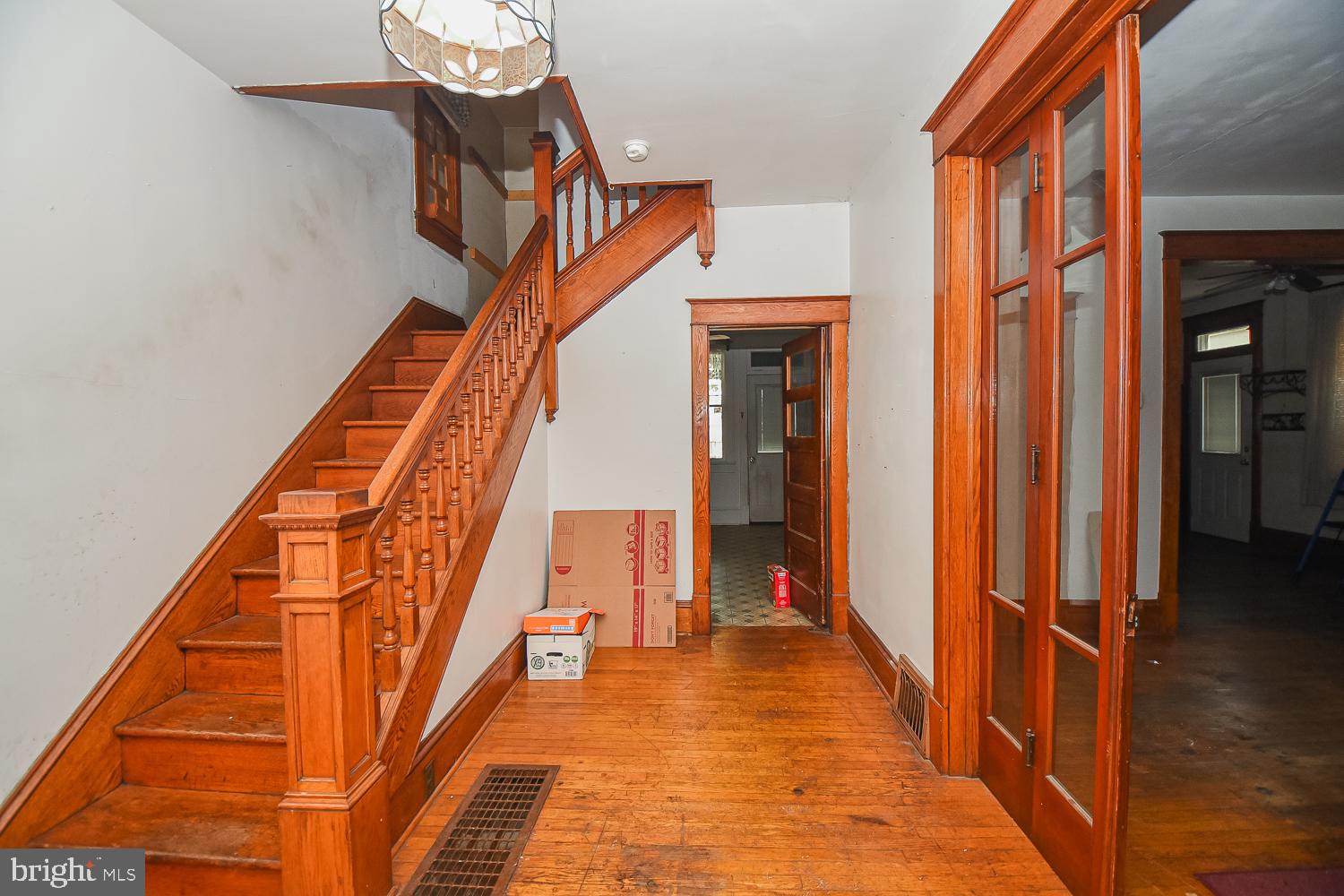 SOUTH MAIN - Residential