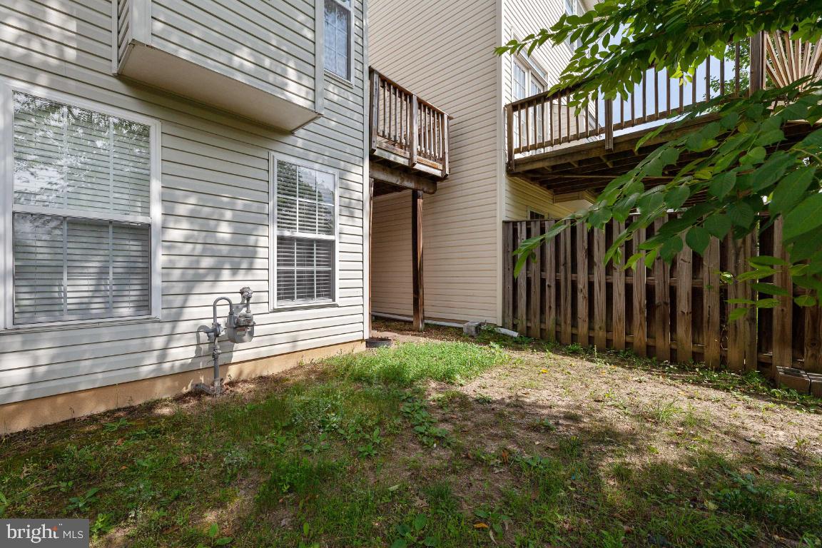 RIVERSIDE STATION - Residential Lease