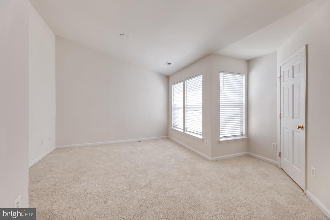 RIVERSIDE STATION - Residential Lease