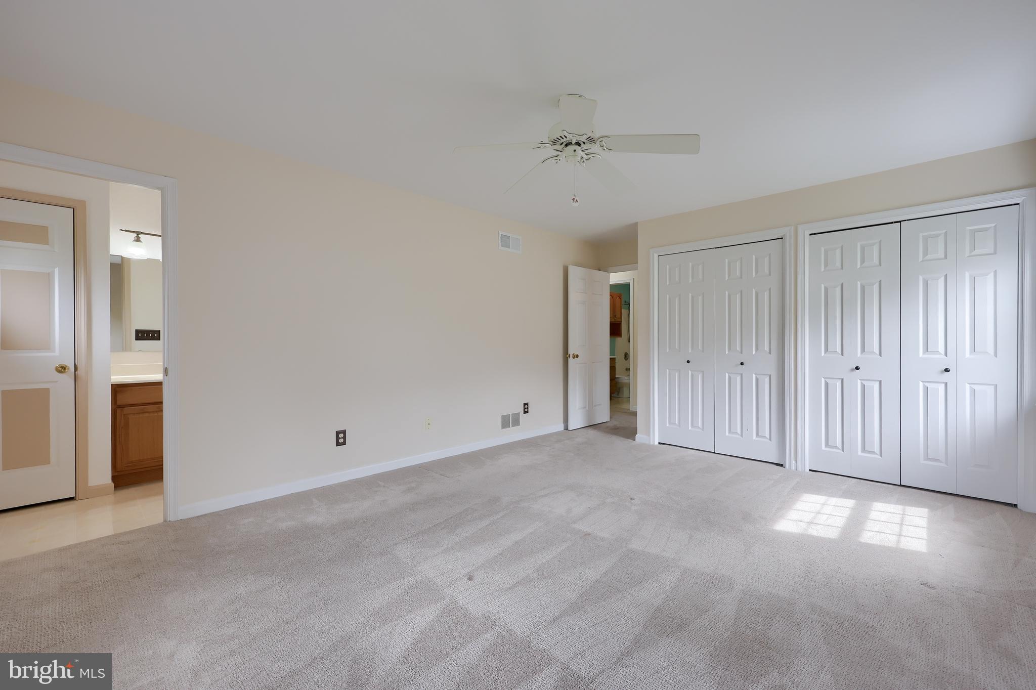 LONGSTOWN VILLAGE - Residential