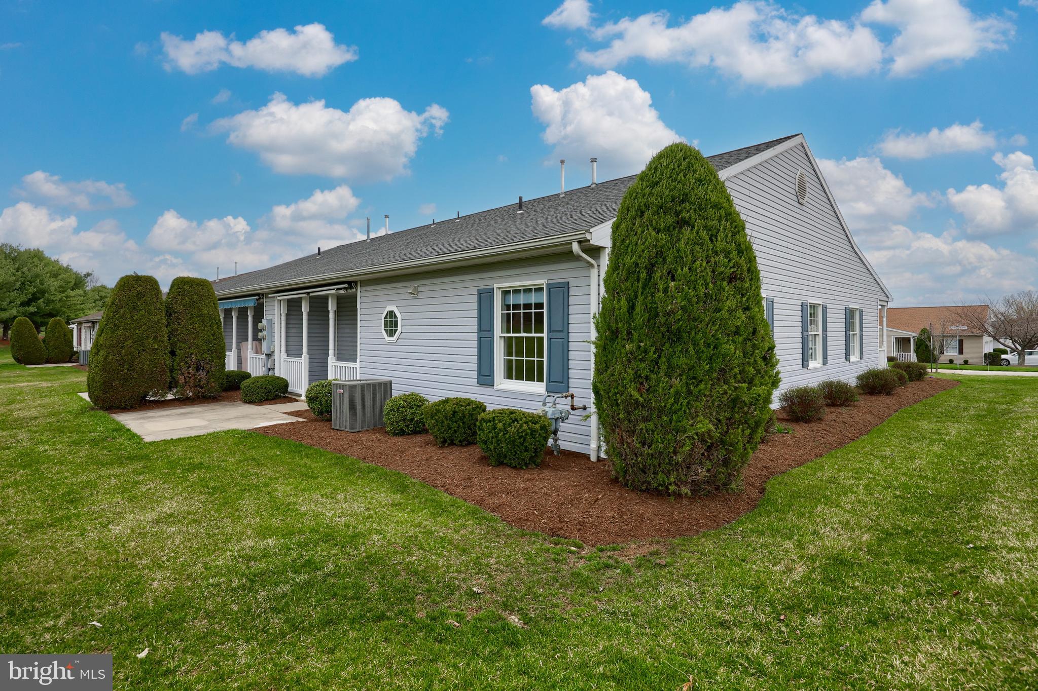 LONGSTOWN VILLAGE - Residential