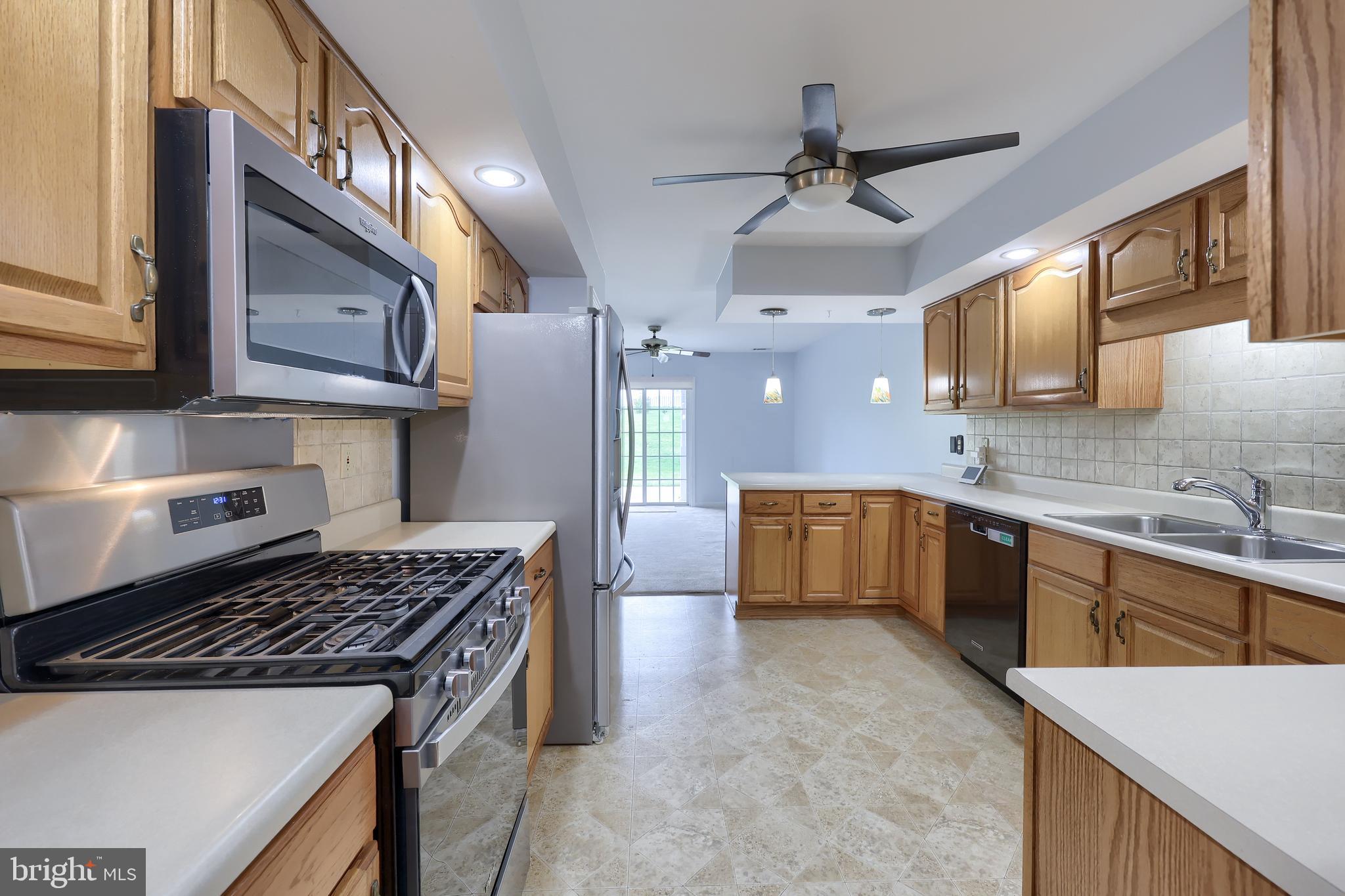 LONGSTOWN VILLAGE - Residential