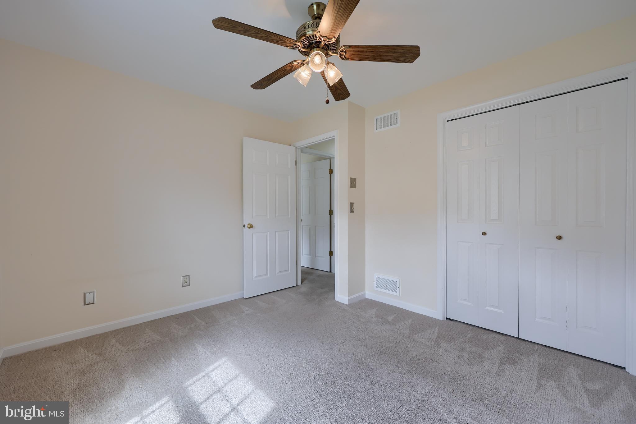 LONGSTOWN VILLAGE - Residential