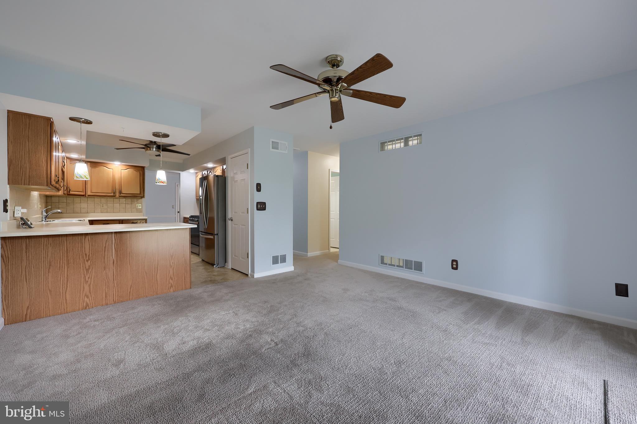 LONGSTOWN VILLAGE - Residential