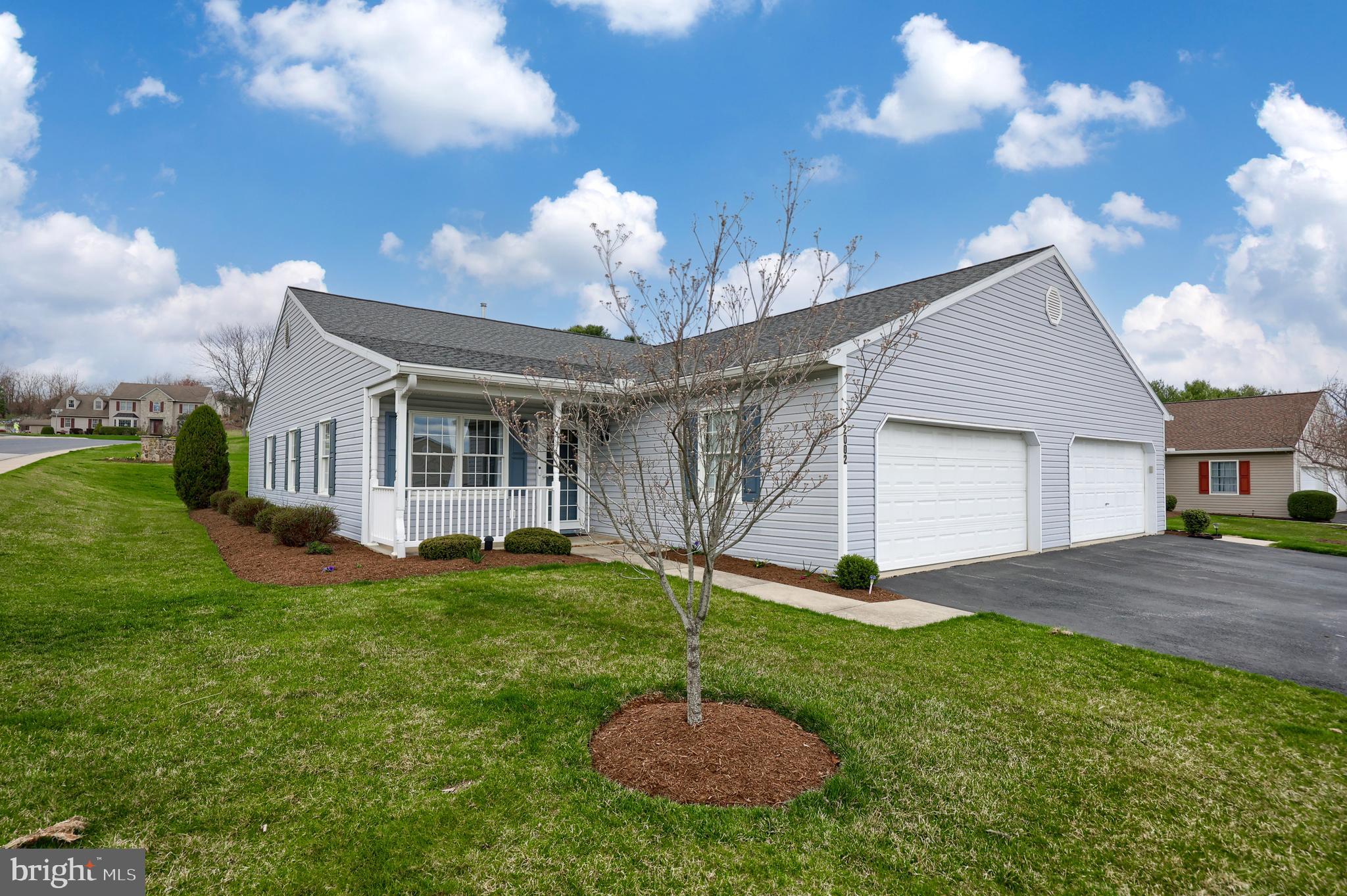 LONGSTOWN VILLAGE - Residential