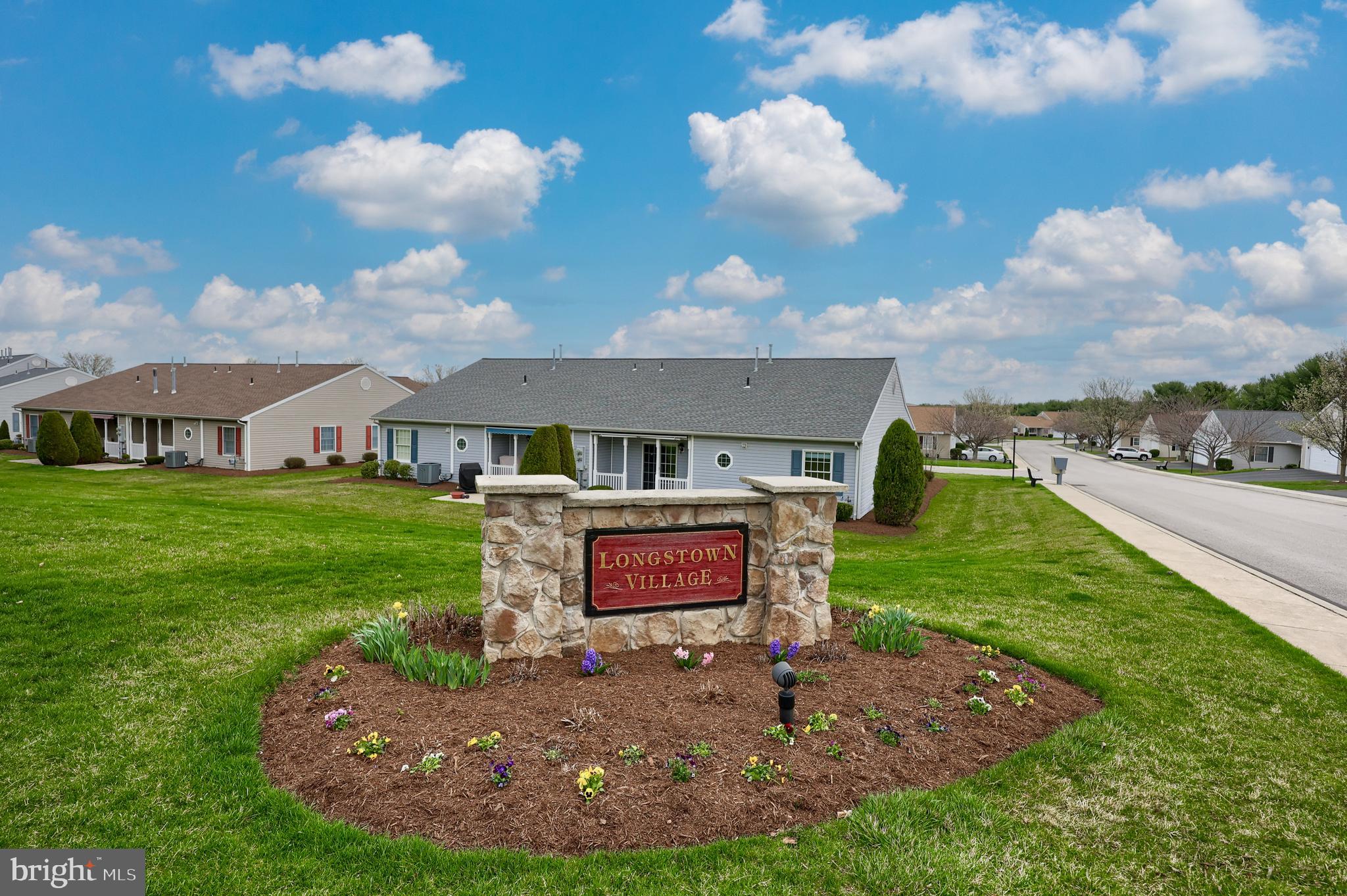LONGSTOWN VILLAGE - Residential
