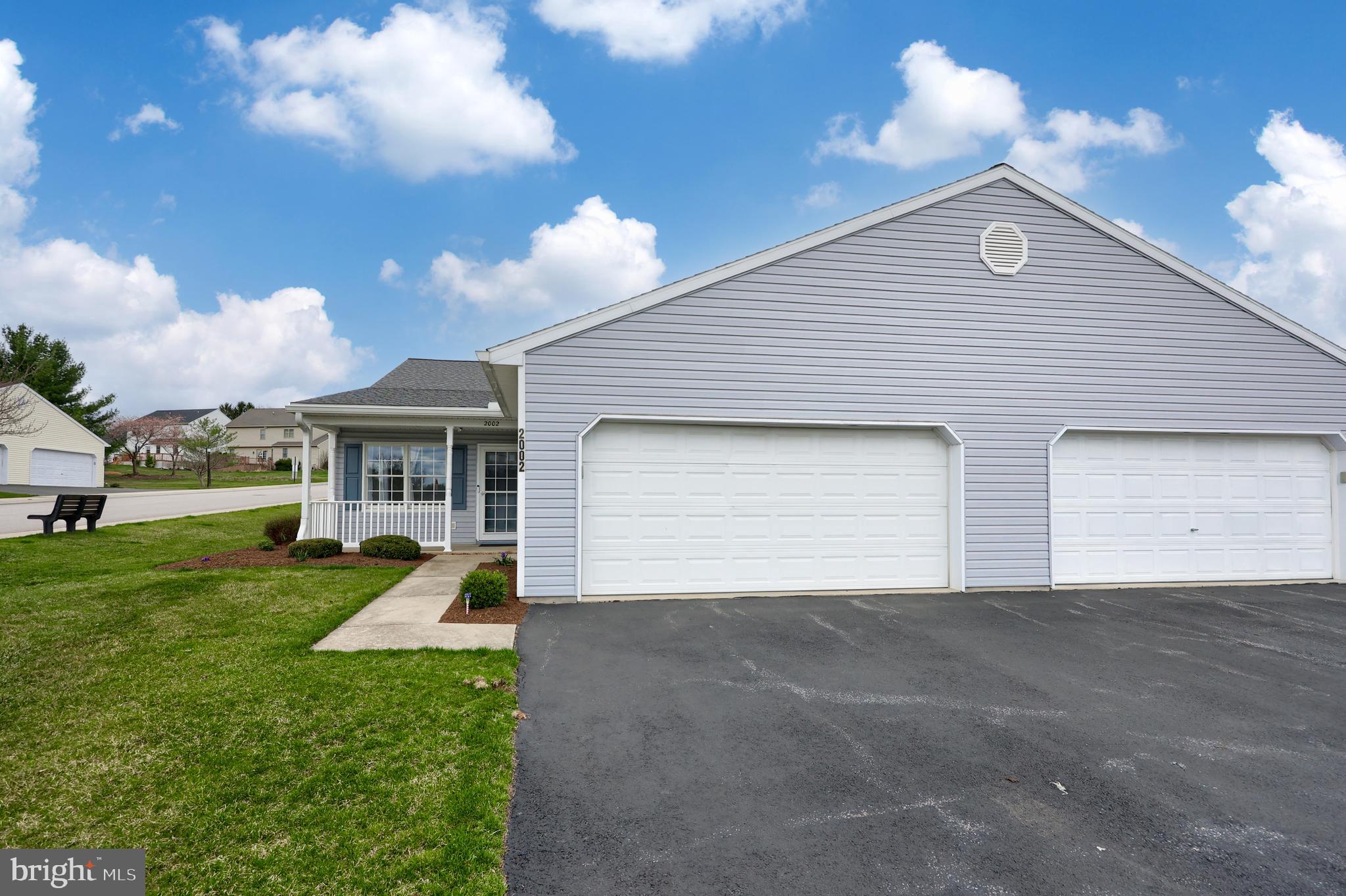 LONGSTOWN VILLAGE - Residential