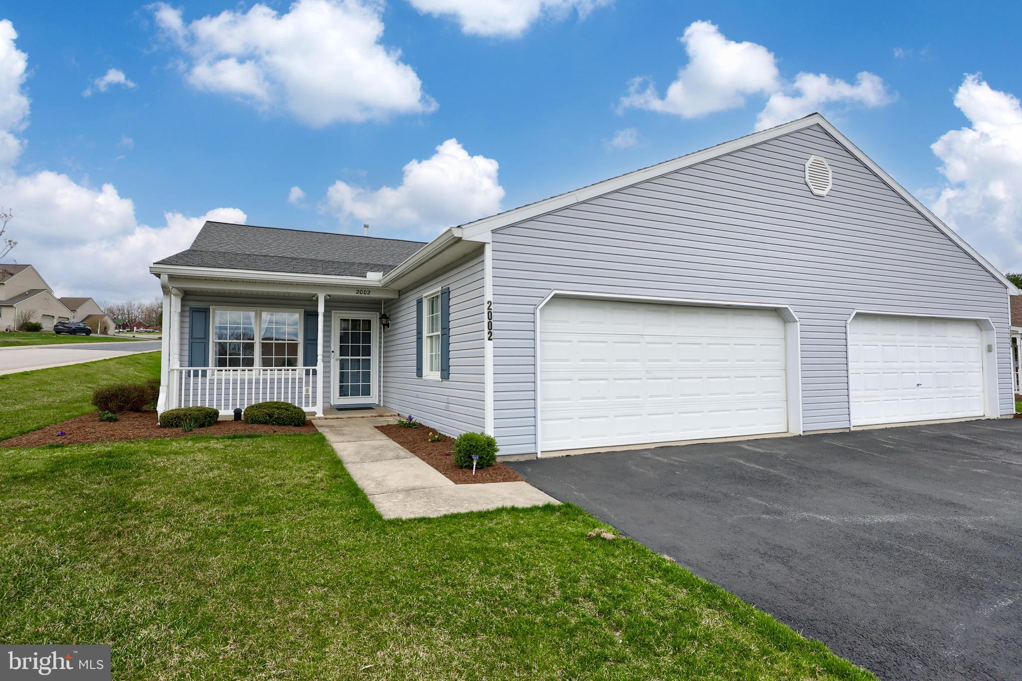 LONGSTOWN VILLAGE - Residential