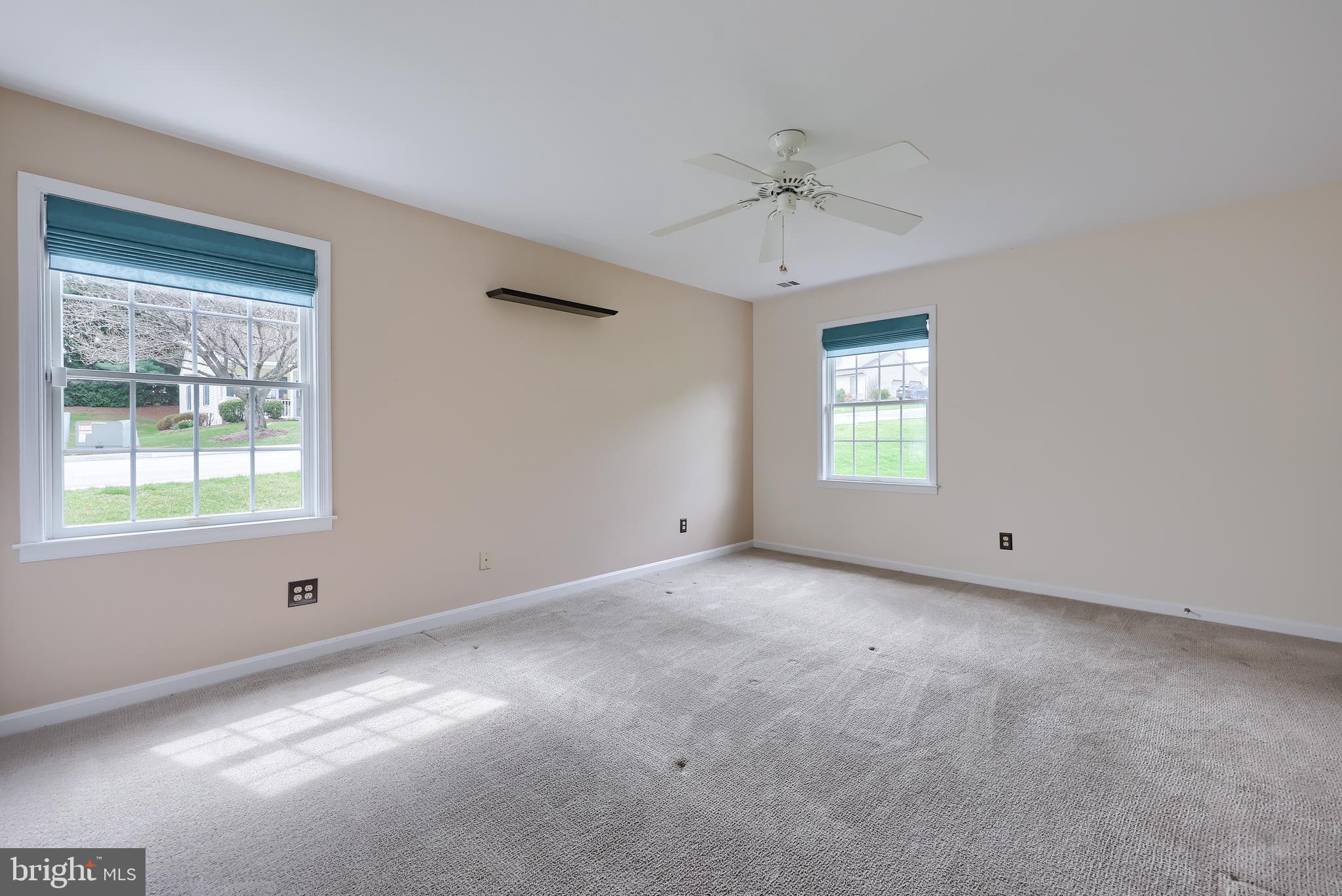 LONGSTOWN VILLAGE - Residential