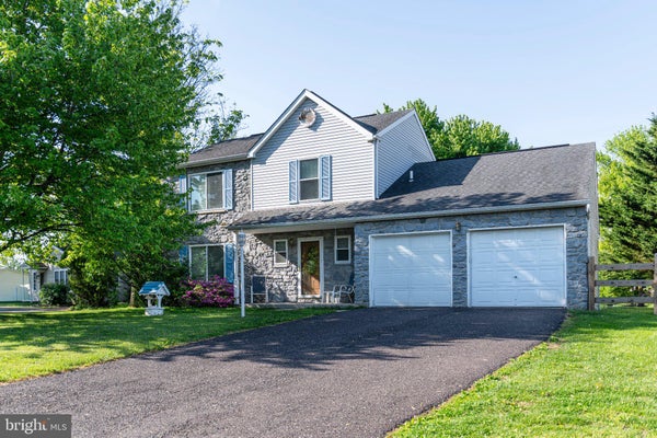 616 JENNIFER LN, GILBERTSVILLE, PA 19525 - Image f12a9d5ca39c8e033cd61acf04cad280/470517317