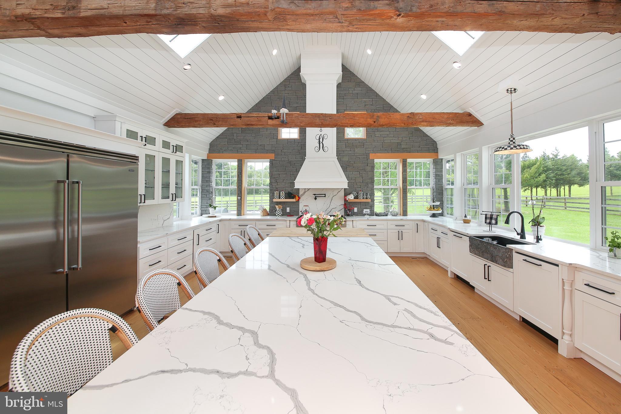 395 HOLLOW HORN ROAD