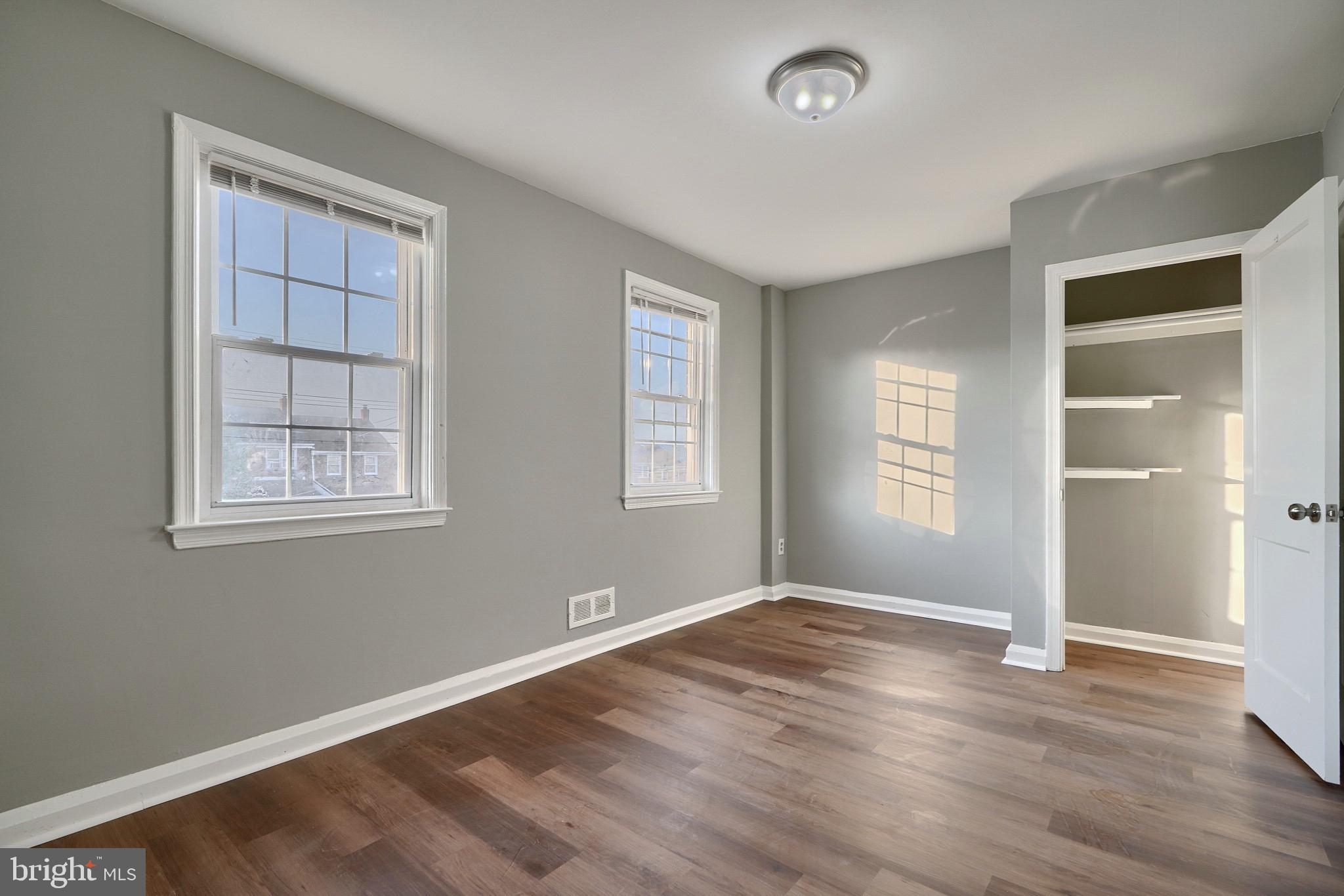 EASTWOOD - Residential