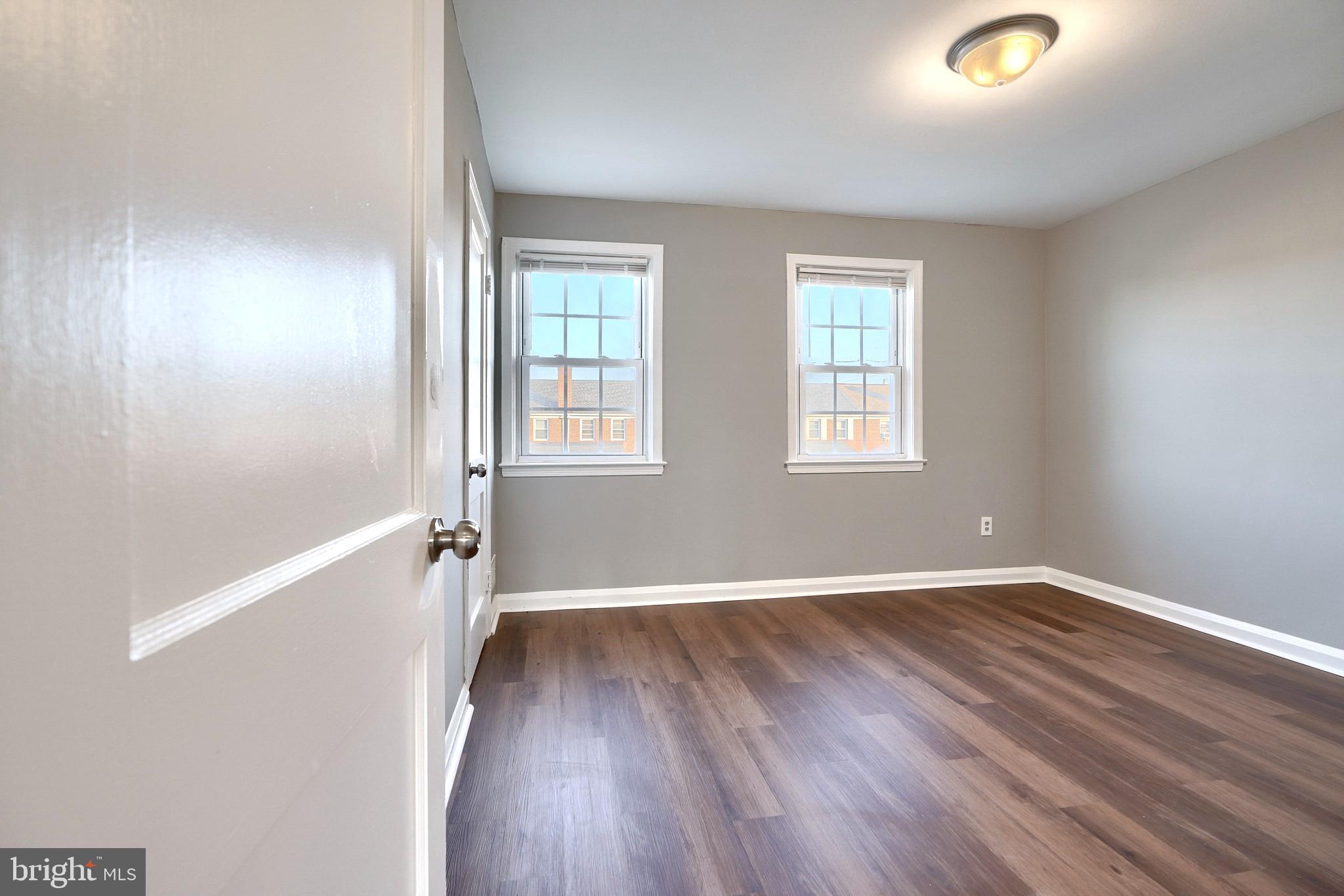 EASTWOOD - Residential