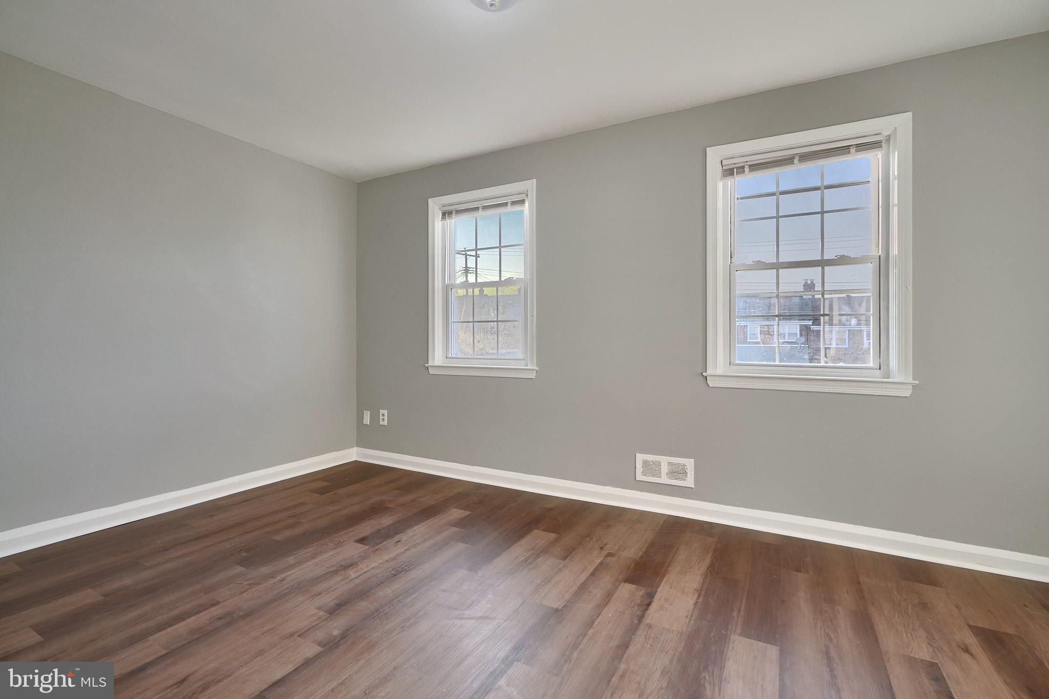 EASTWOOD - Residential