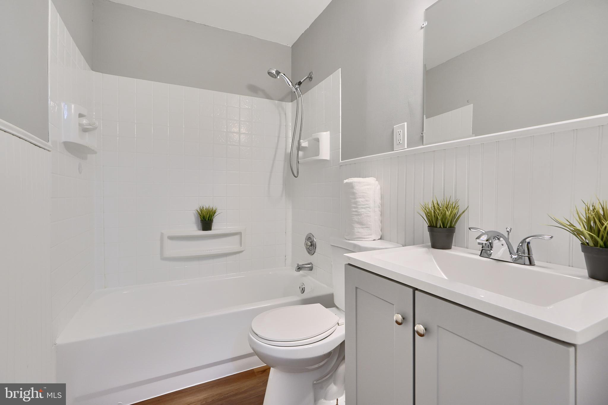 EASTWOOD - Residential