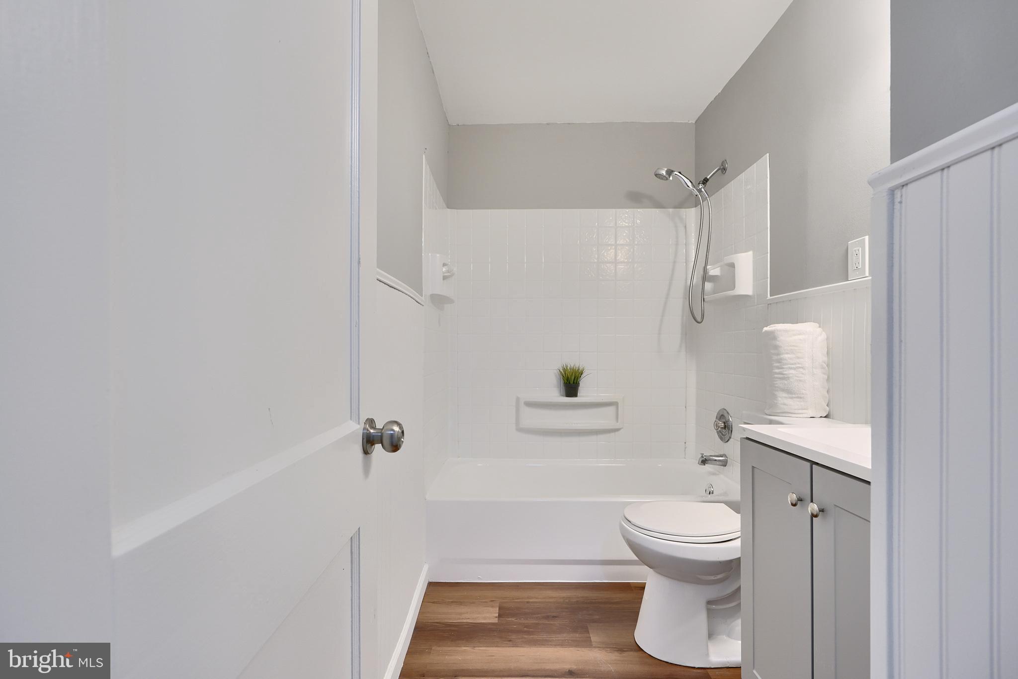 EASTWOOD - Residential