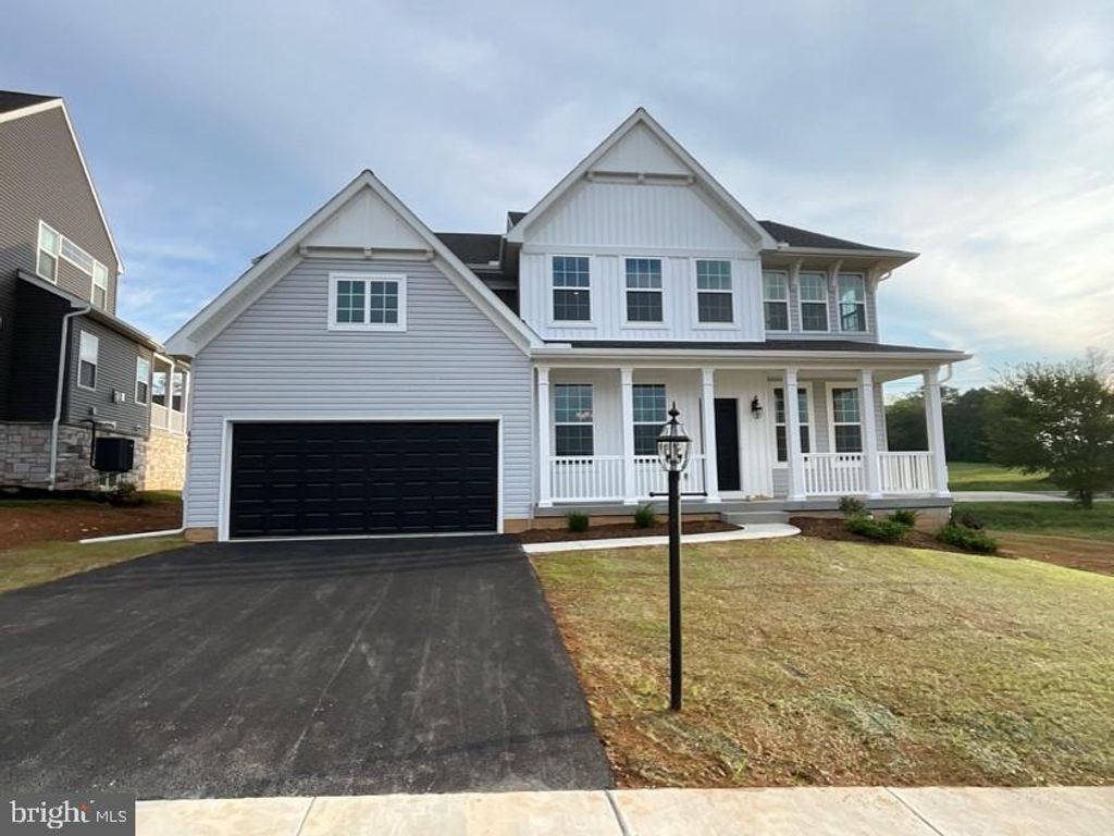 Photo of 415 Little Walnut Court, WINDSOR, PA 17366 (MLS # PAYK2097216)